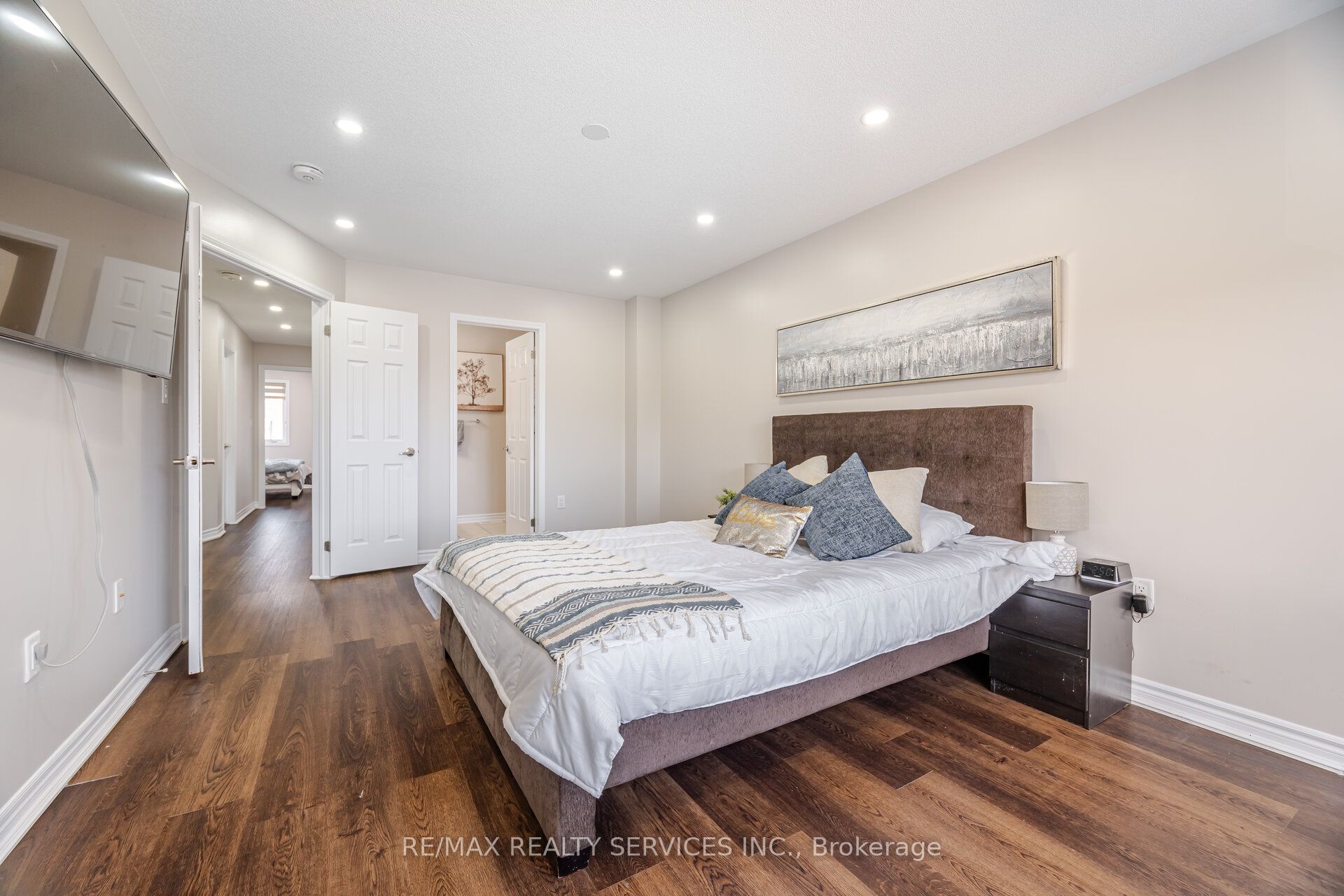 27 Phyllis Drive