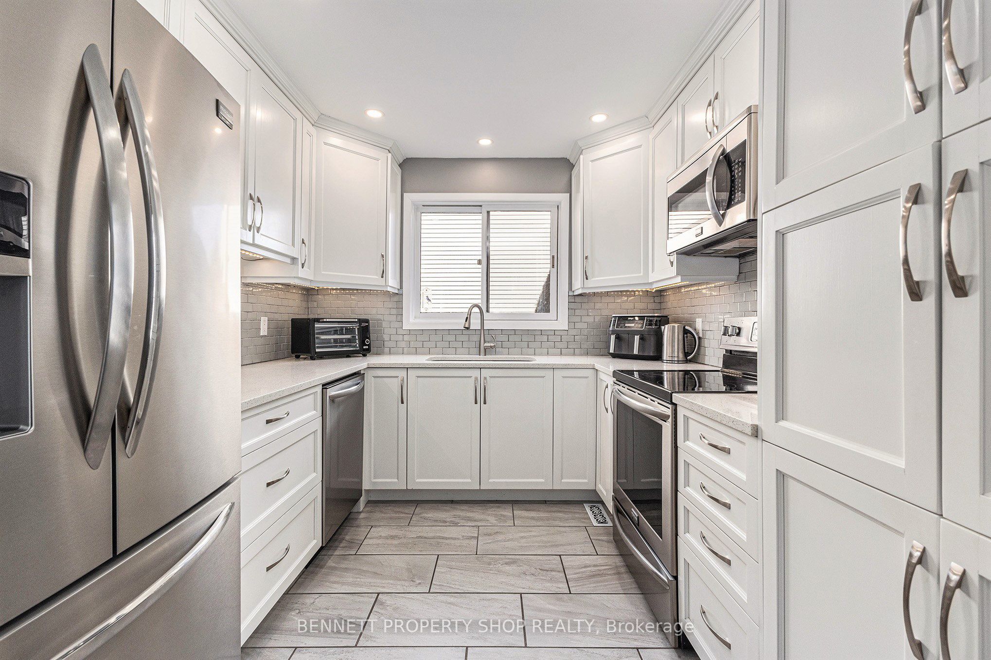 71 Hewitt Way, Kanata, ON K2L 3R2