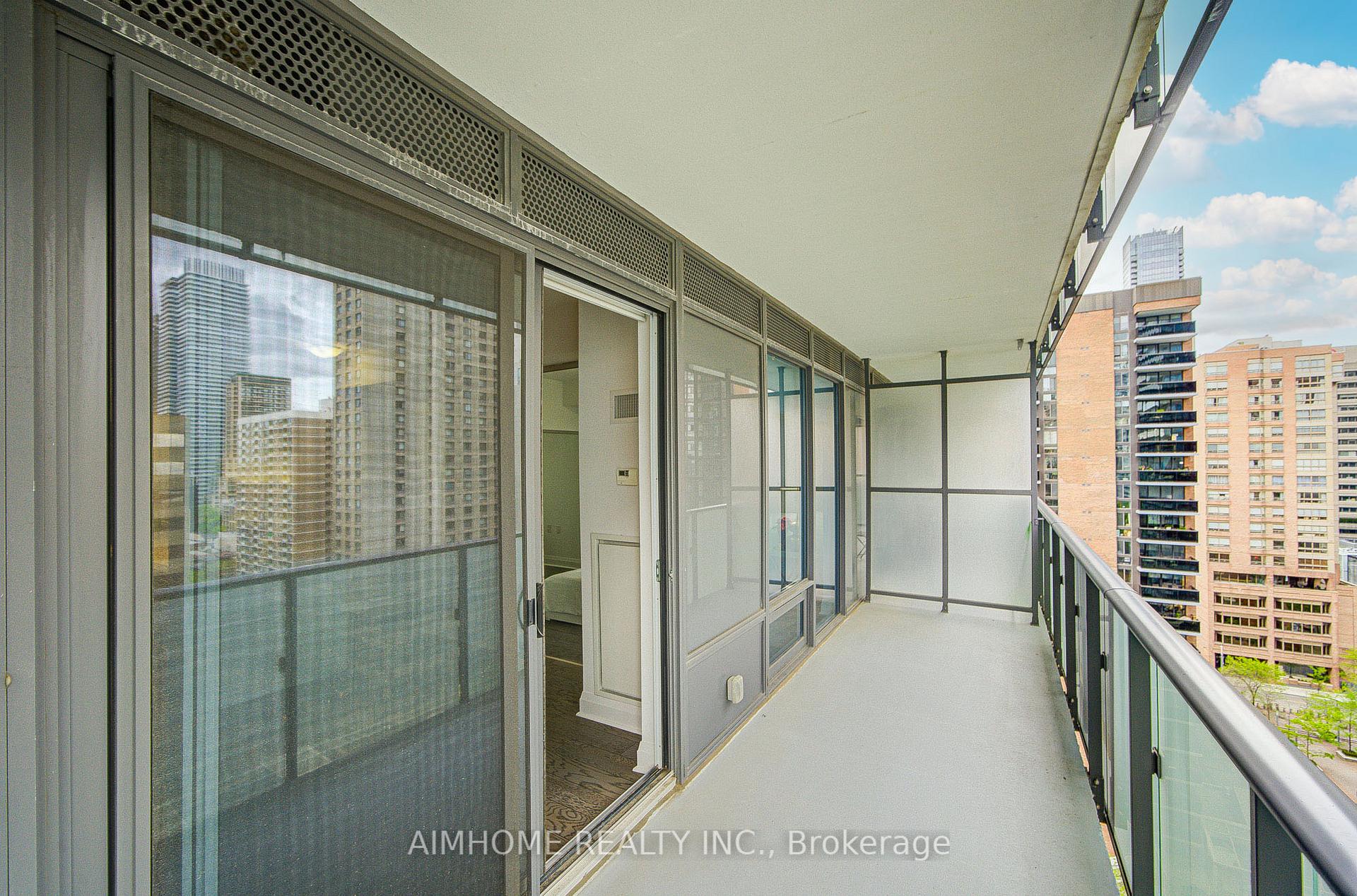 1 Bedroom Condo at 65 St Mary, Toronto For sale