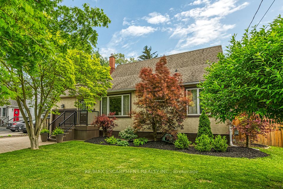 148 Lakeshore