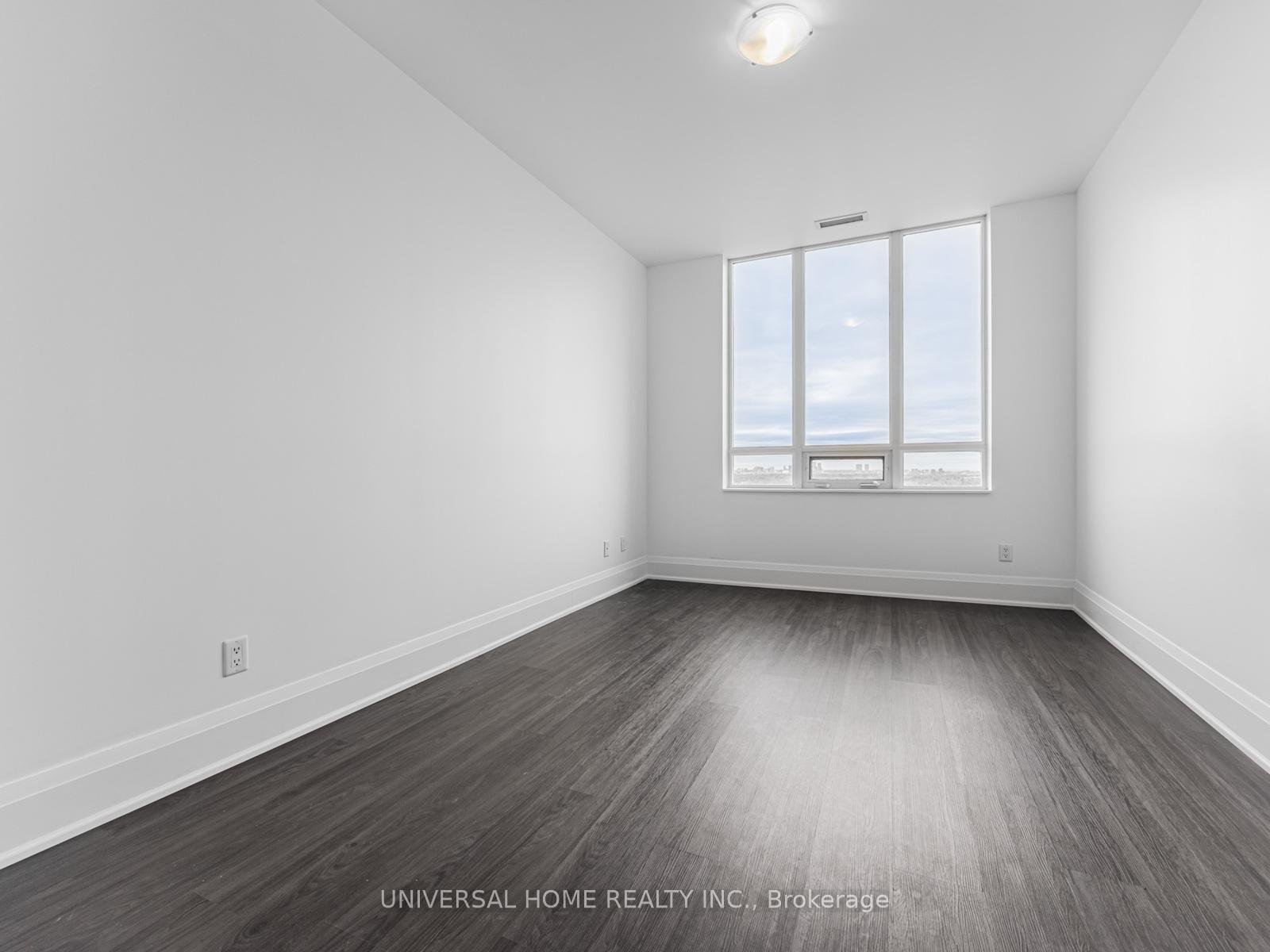 3 Bedrooms Condo at 100 Harrison Garden,  Toronto For sale