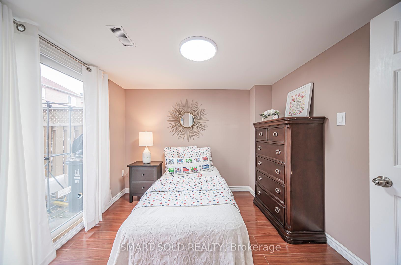 4 Bedrooms Condo at 3500 Brimley, Toronto For sale
