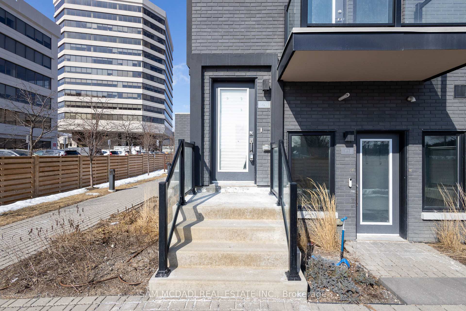 1 Bedroom Condo at 402 The East Mall,  Toronto For sale