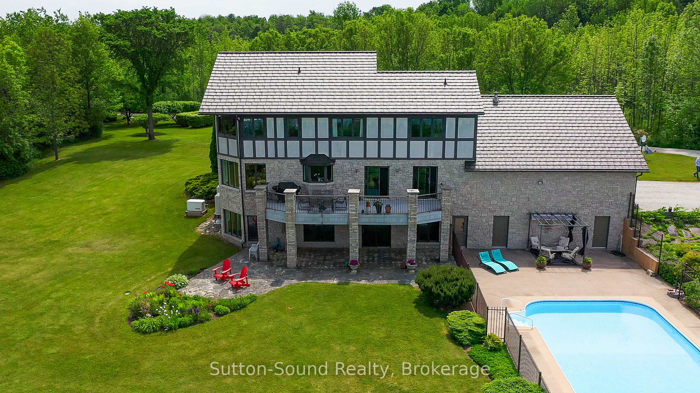 502121 Grey 1 Road, Georgian Bluffs, ON N0H 2T0