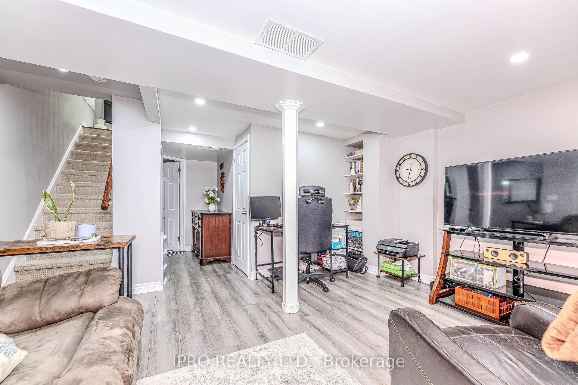 3 Bedrooms Condo at 78 Tania, Vaughan For sale