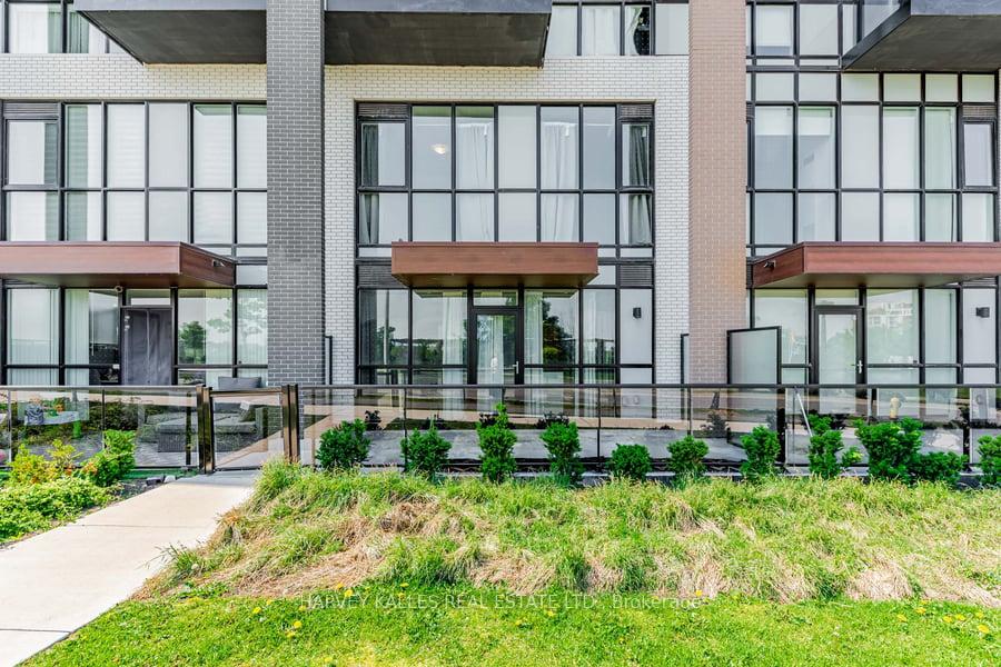 4 Bedrooms Condo at 60 George Butchart, Toronto For sale