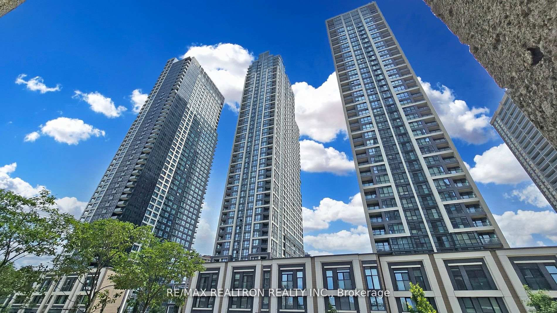 1 Bedroom Condo at 7 Mabelle, Toronto For sale