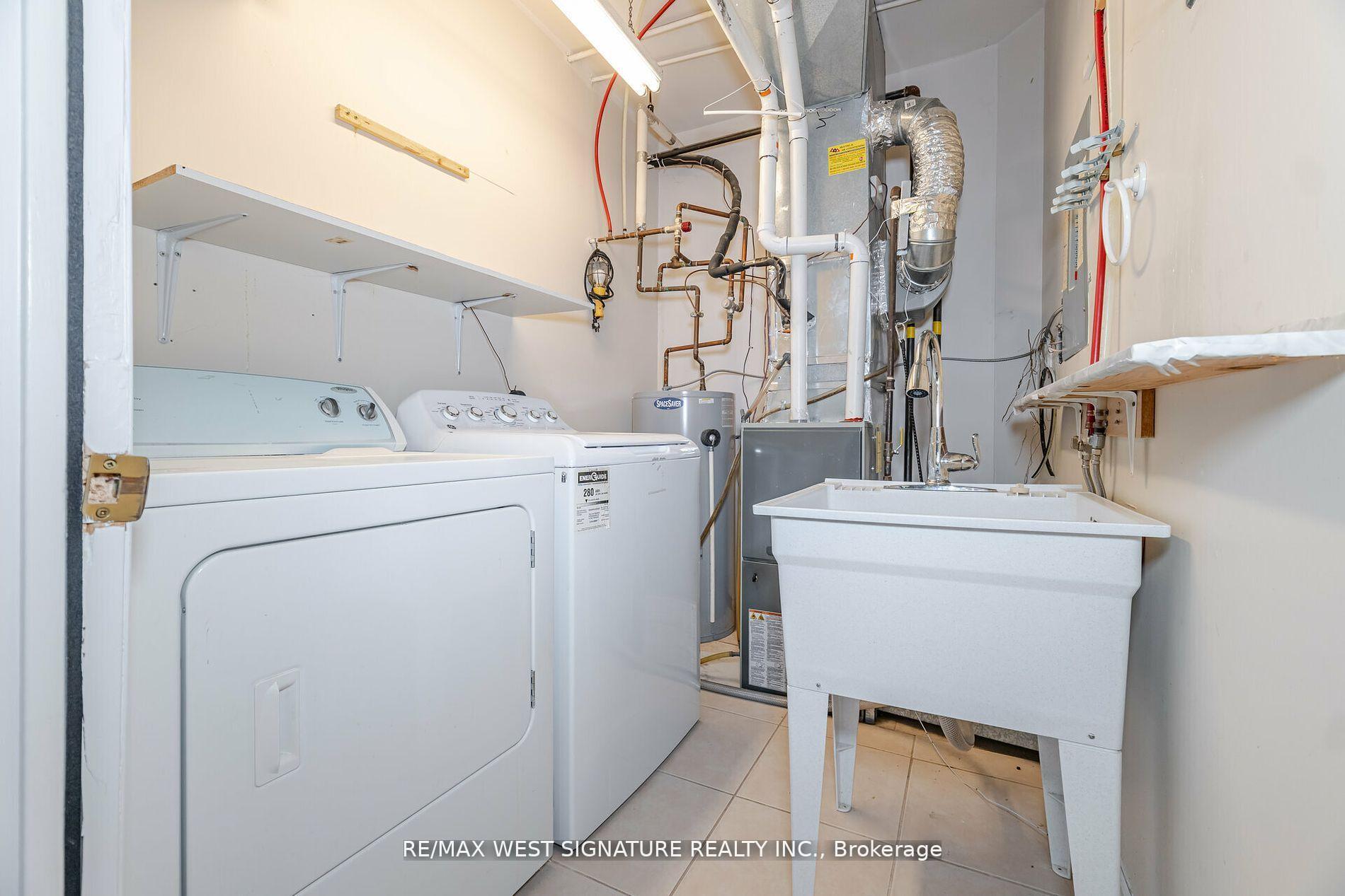 2 Bedrooms Condo at 75 Treelawn,  Vaughan For sale