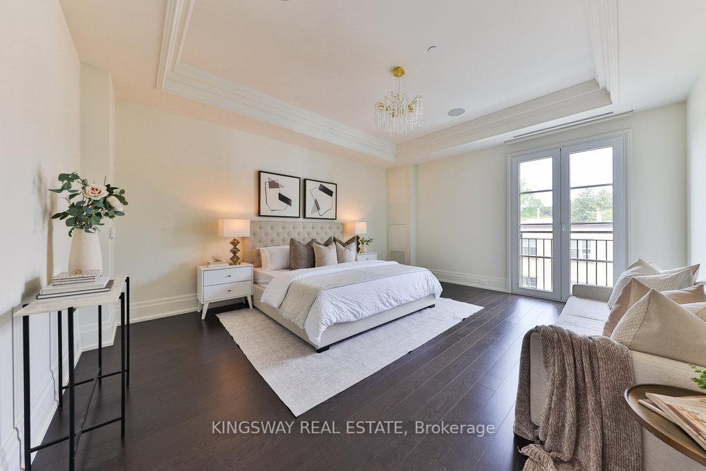 2 Bedrooms Condo at 300 Randall, Oakville For sale
