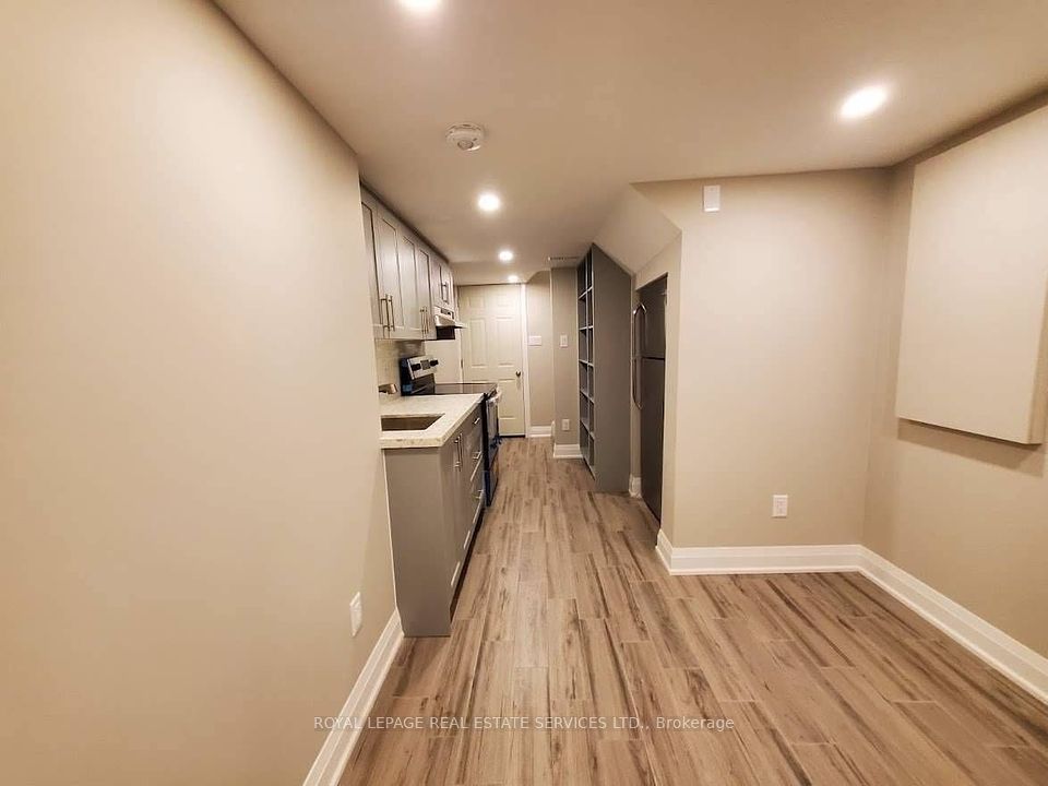 #Bsmt - 39 Vezna Crescent, Brampton, ON L6X 5K5