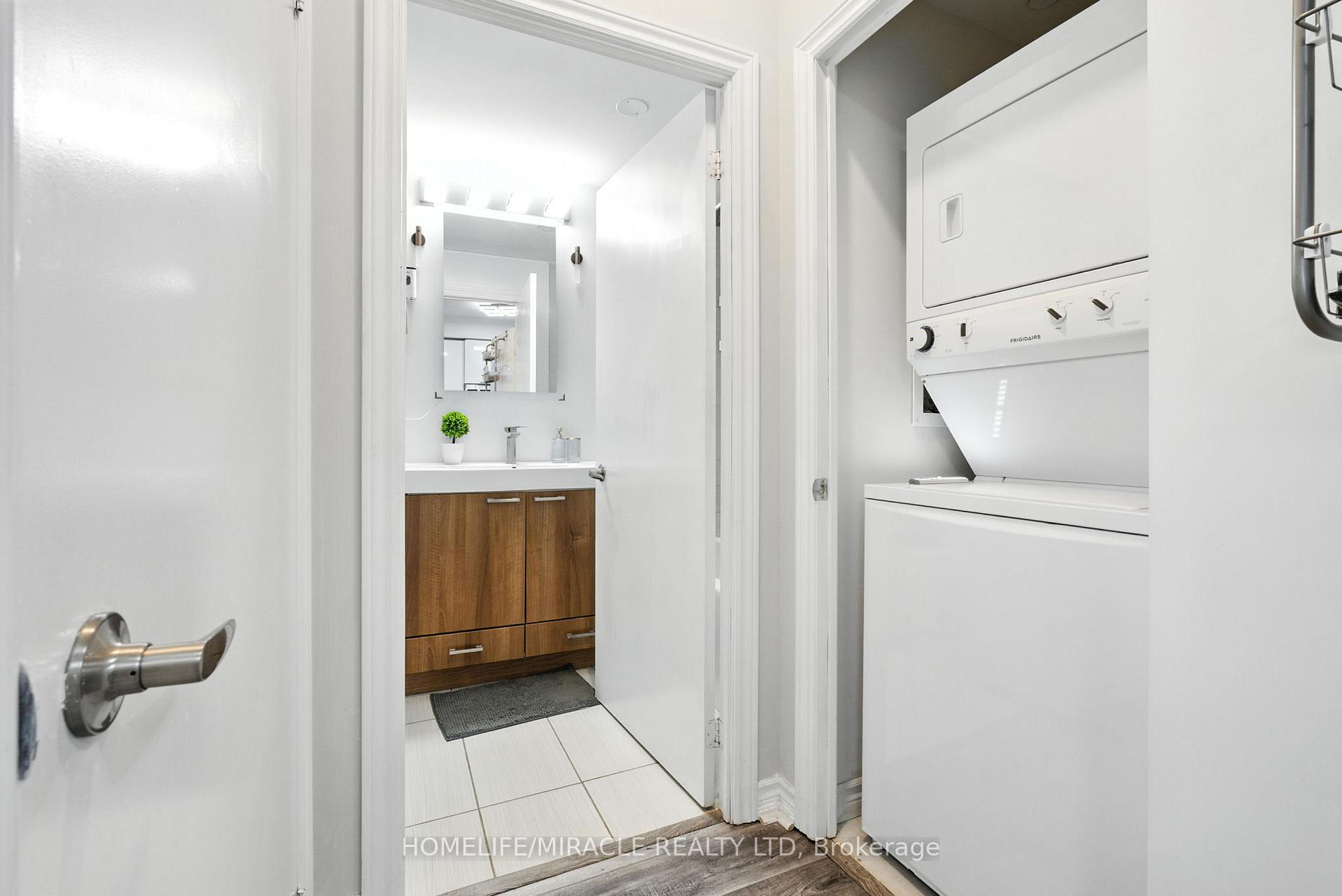 1 Bedroom Condo at 1328 Birchmount, Toronto For sale