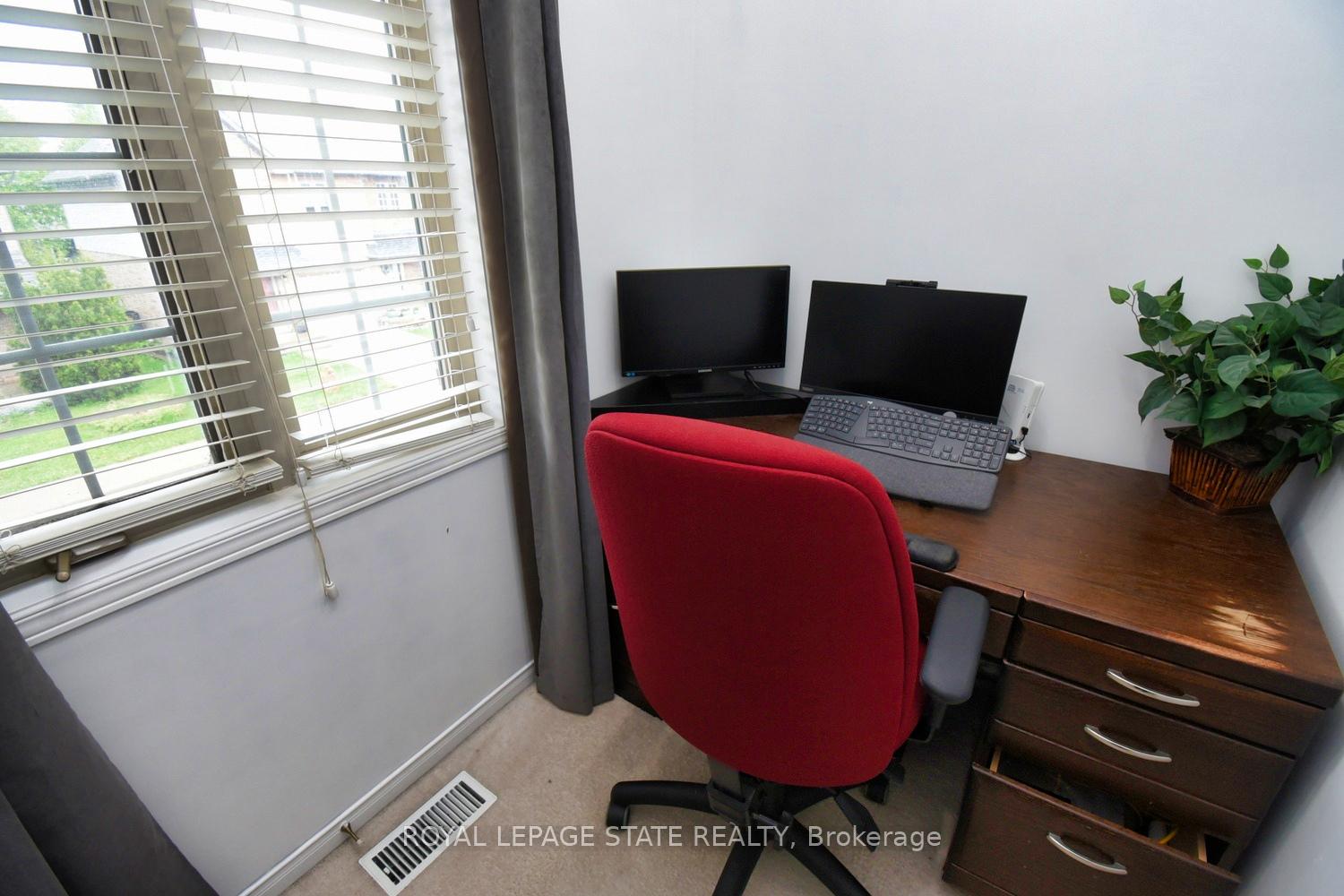 3 Bedrooms Condo at 565 Rymal, Hamilton For sale