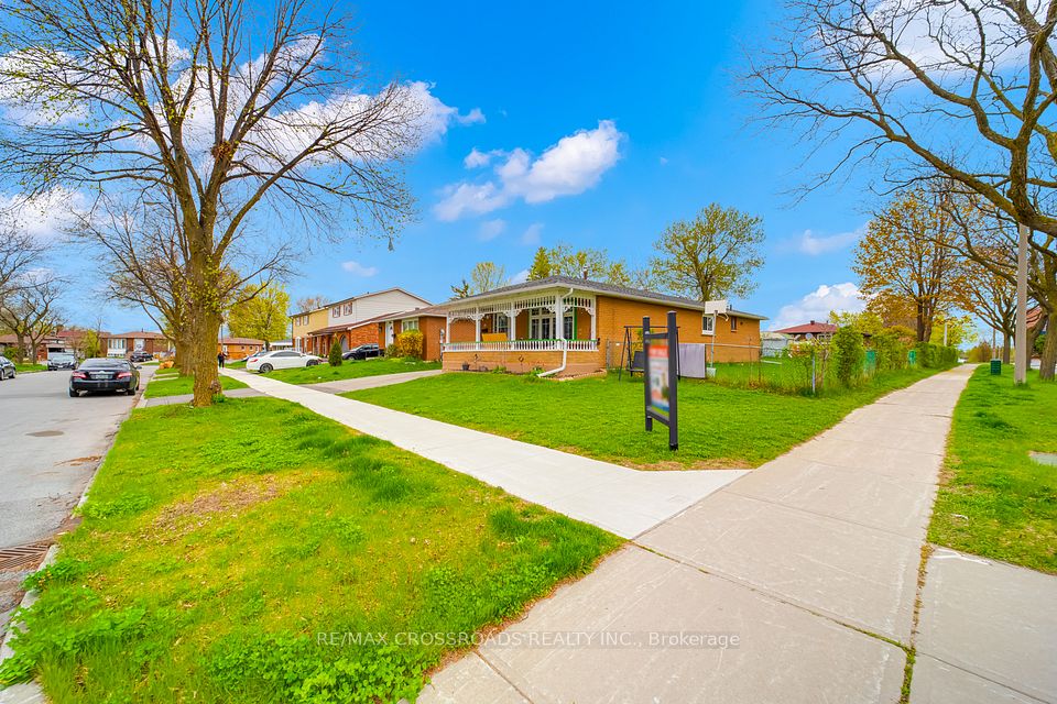 32 Lighthall