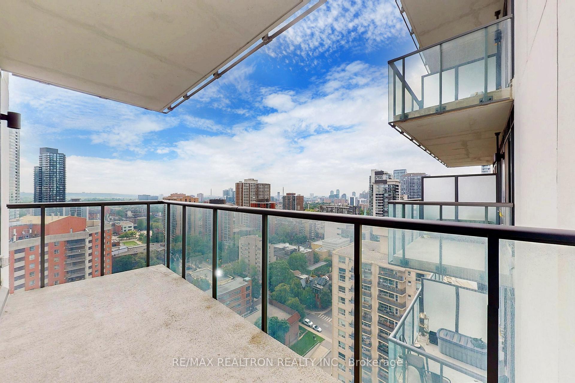 2 Bedrooms Condo at 81 Wellesley, Toronto For sale