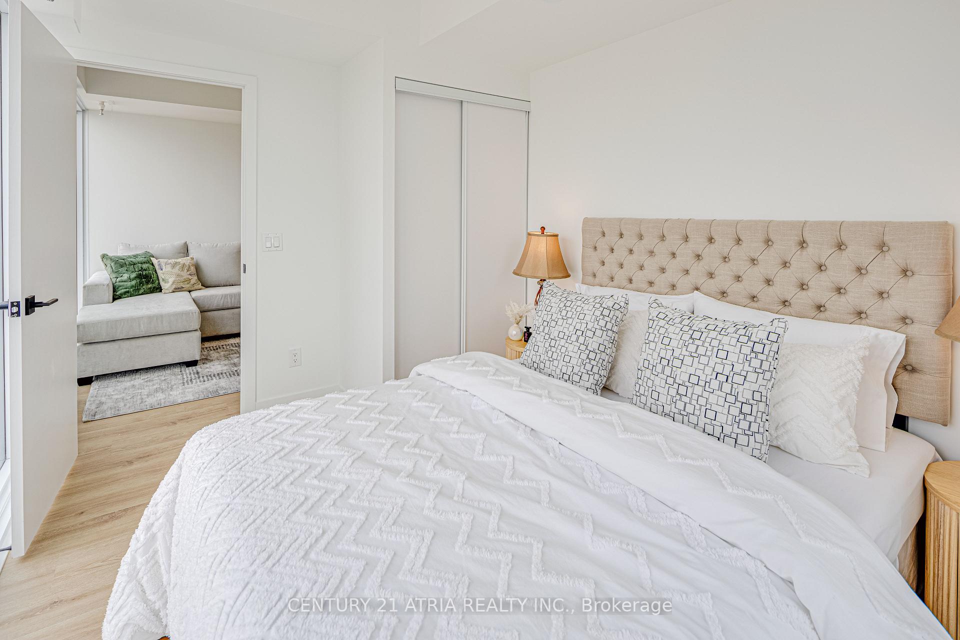 1 Bedroom Condo at 319 Jarvis,  Toronto For sale