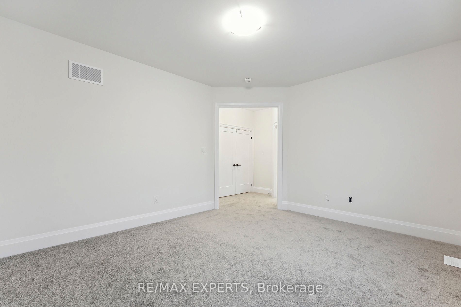 7 Kessler Drive