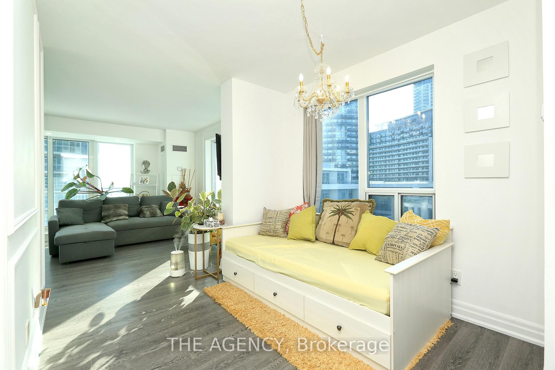 2 Bedrooms Condo at 2121 Lake Shore, Toronto For sale