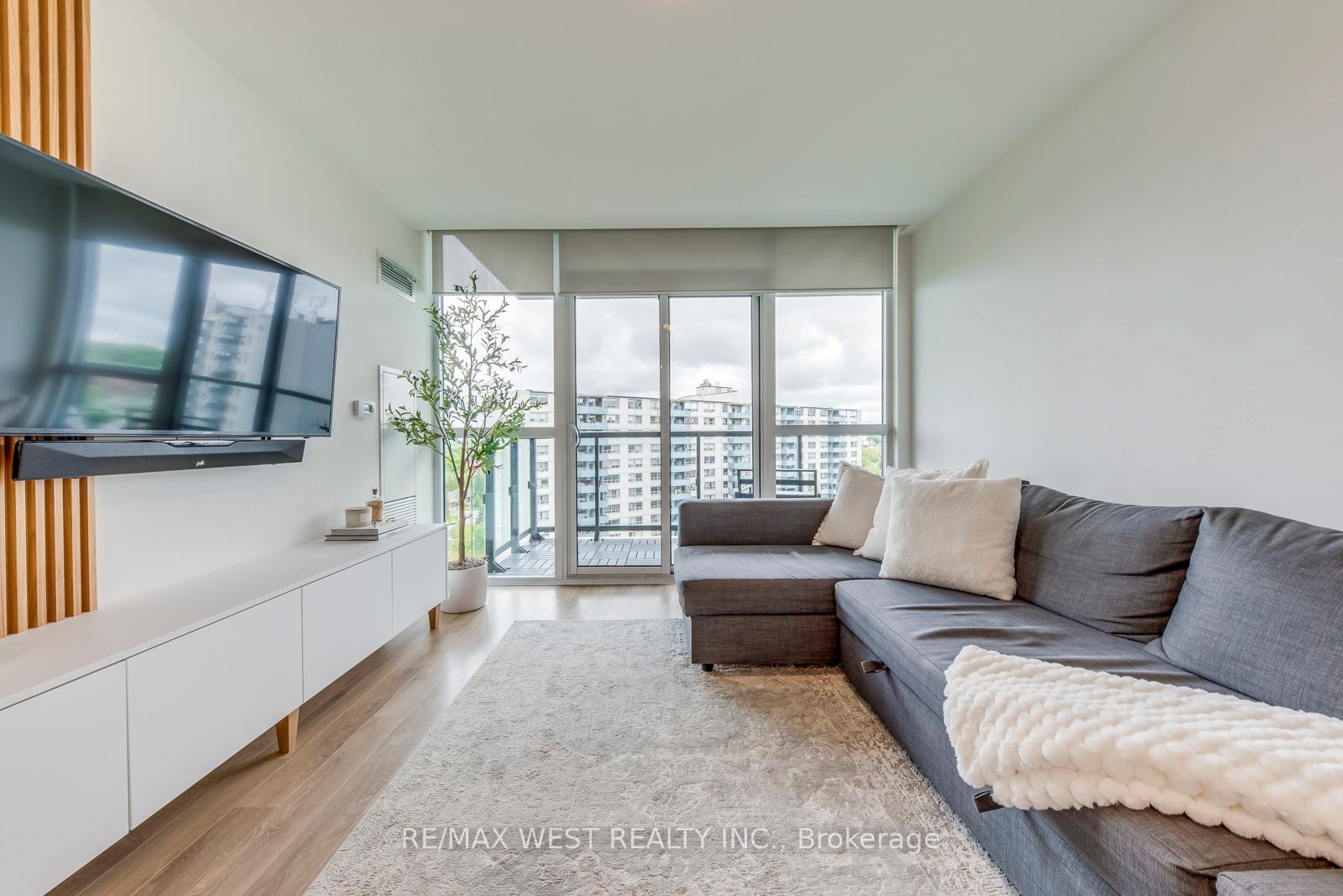 3 Bedrooms Condo at 1461 Lawrence, Toronto For sale