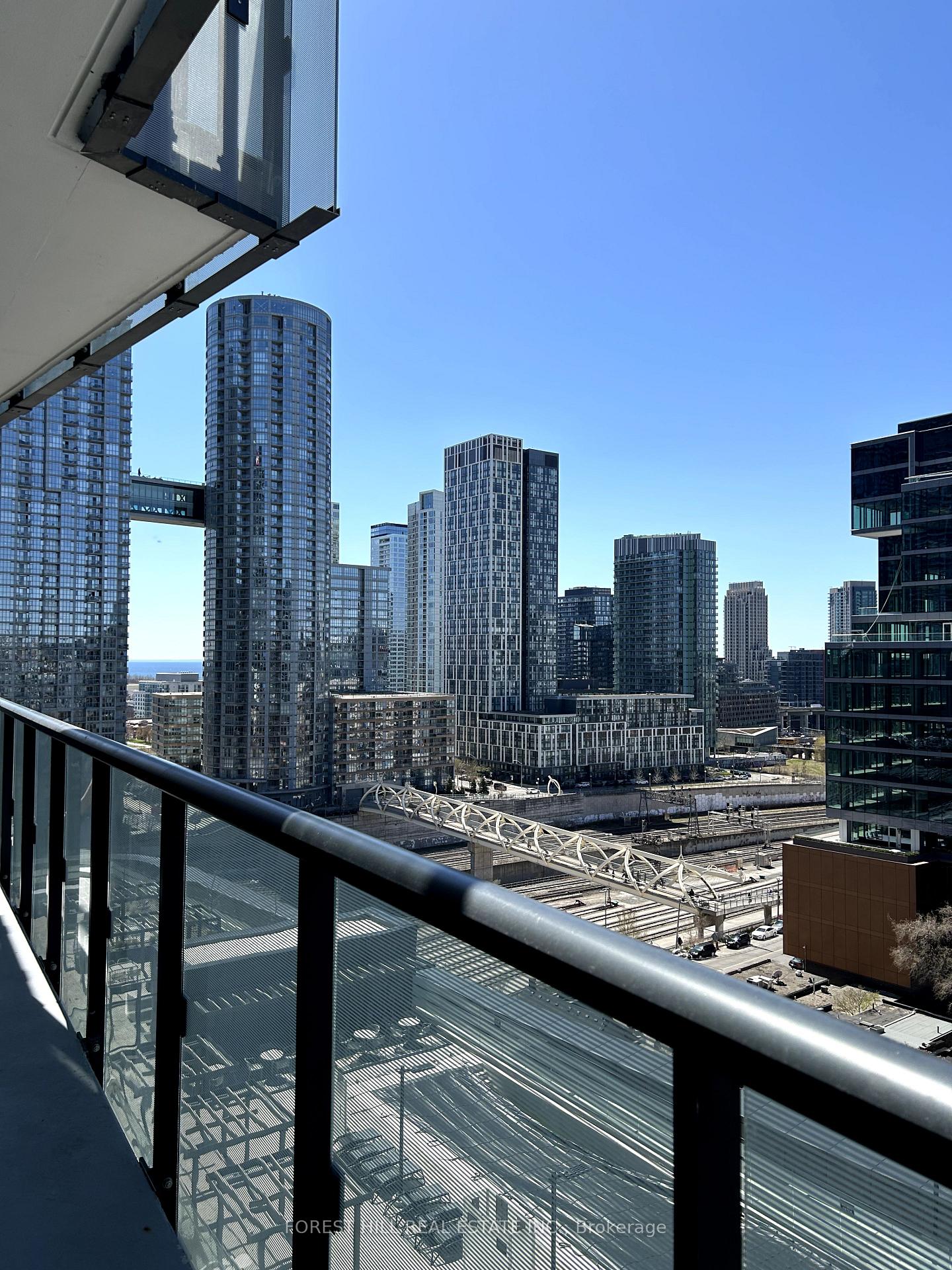2 Bedrooms Condo at 480 Front,  Toronto For sale