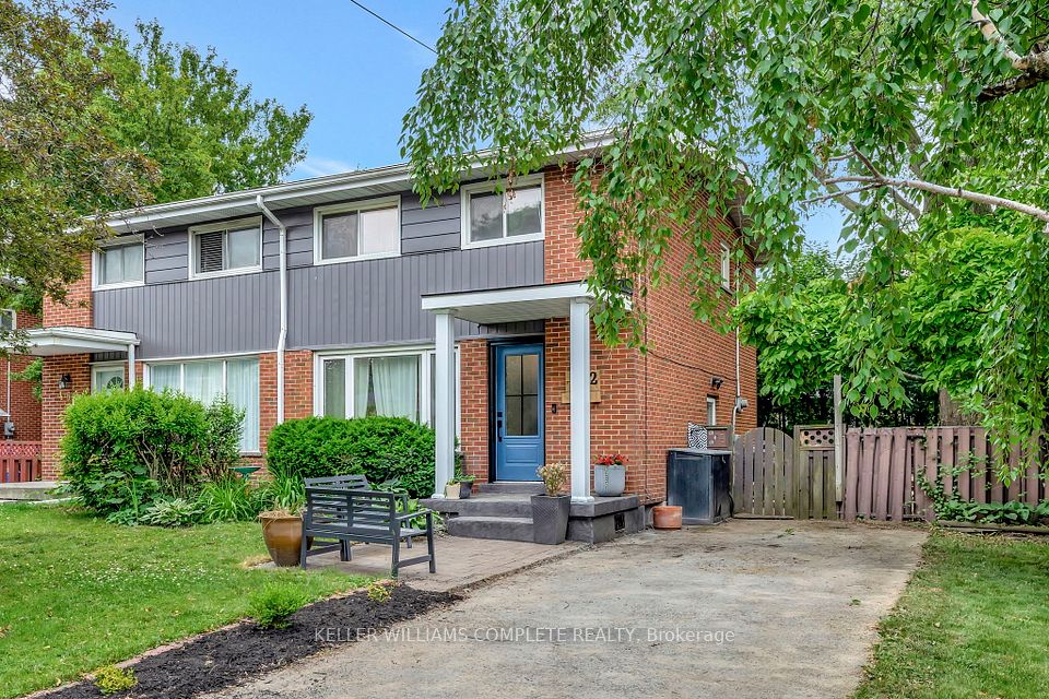 42 LUSCOMBE