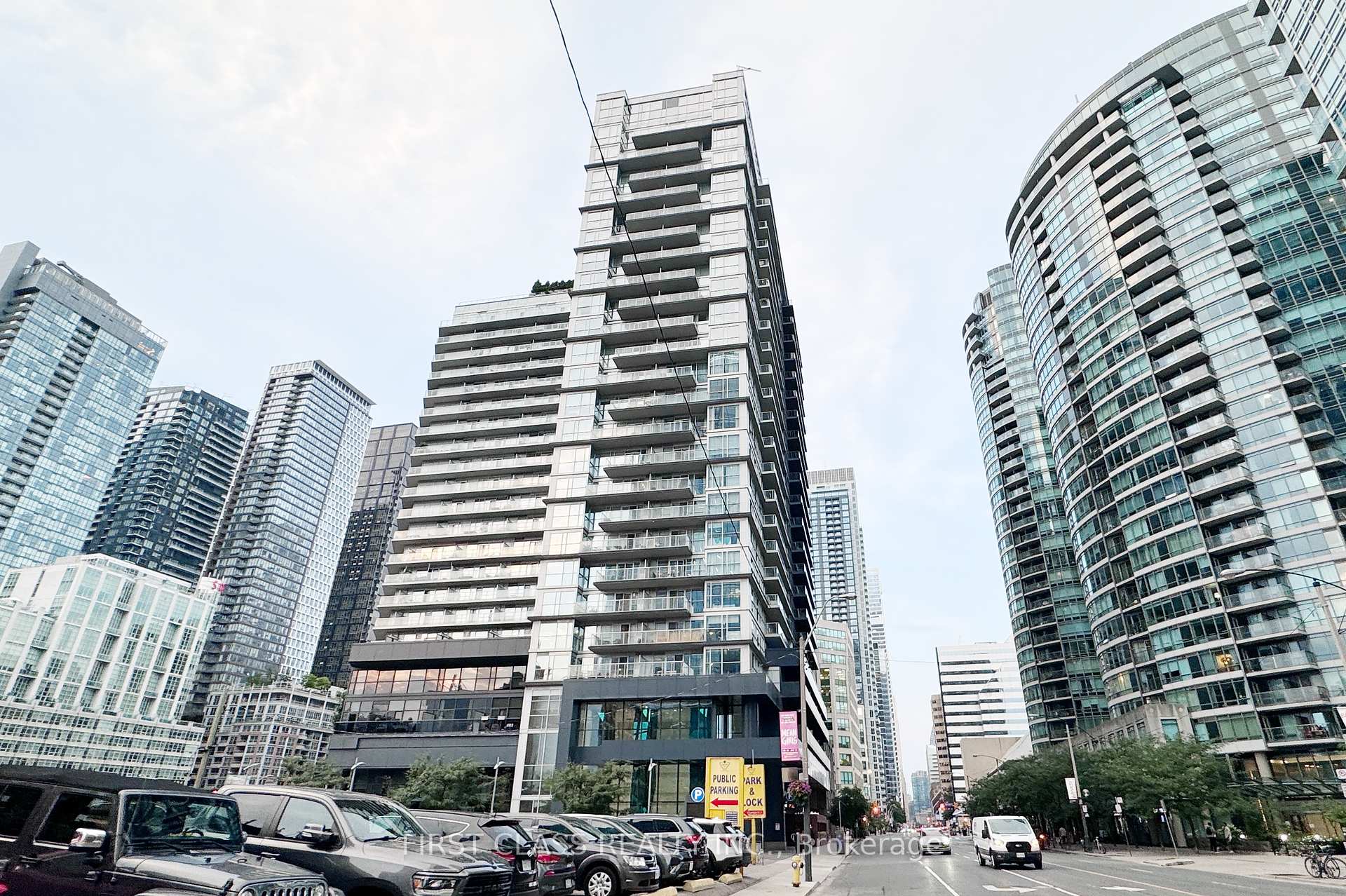 1 Bedroom Condo at 352 Front, Toronto For sale