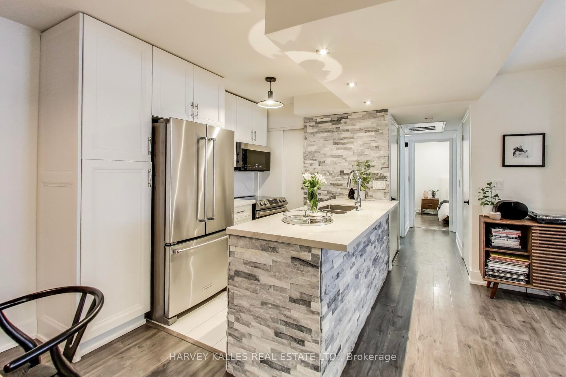 85 Lillian Street 10