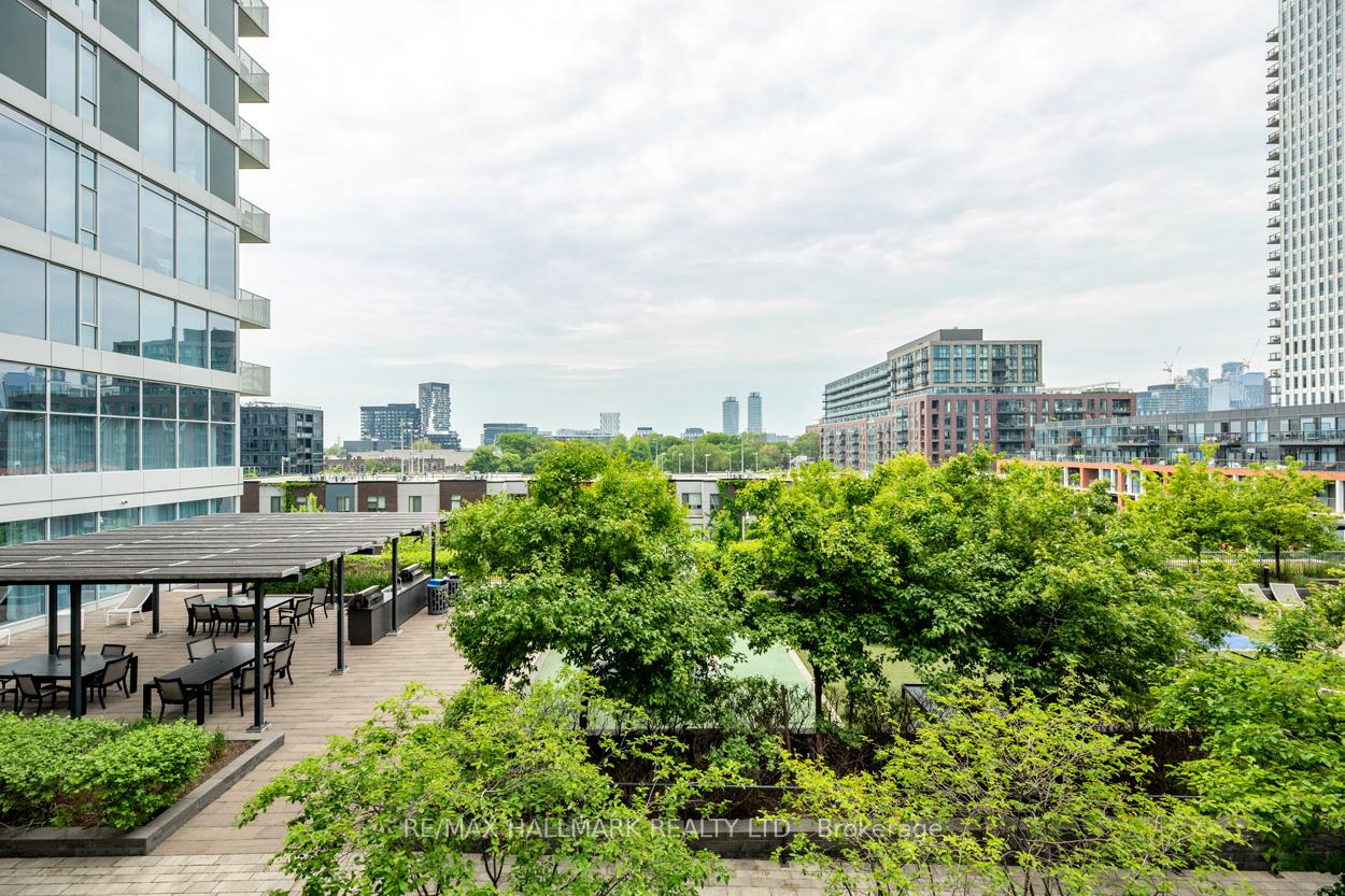 3 Bedrooms Condo at 20 Tubman, Toronto For sale