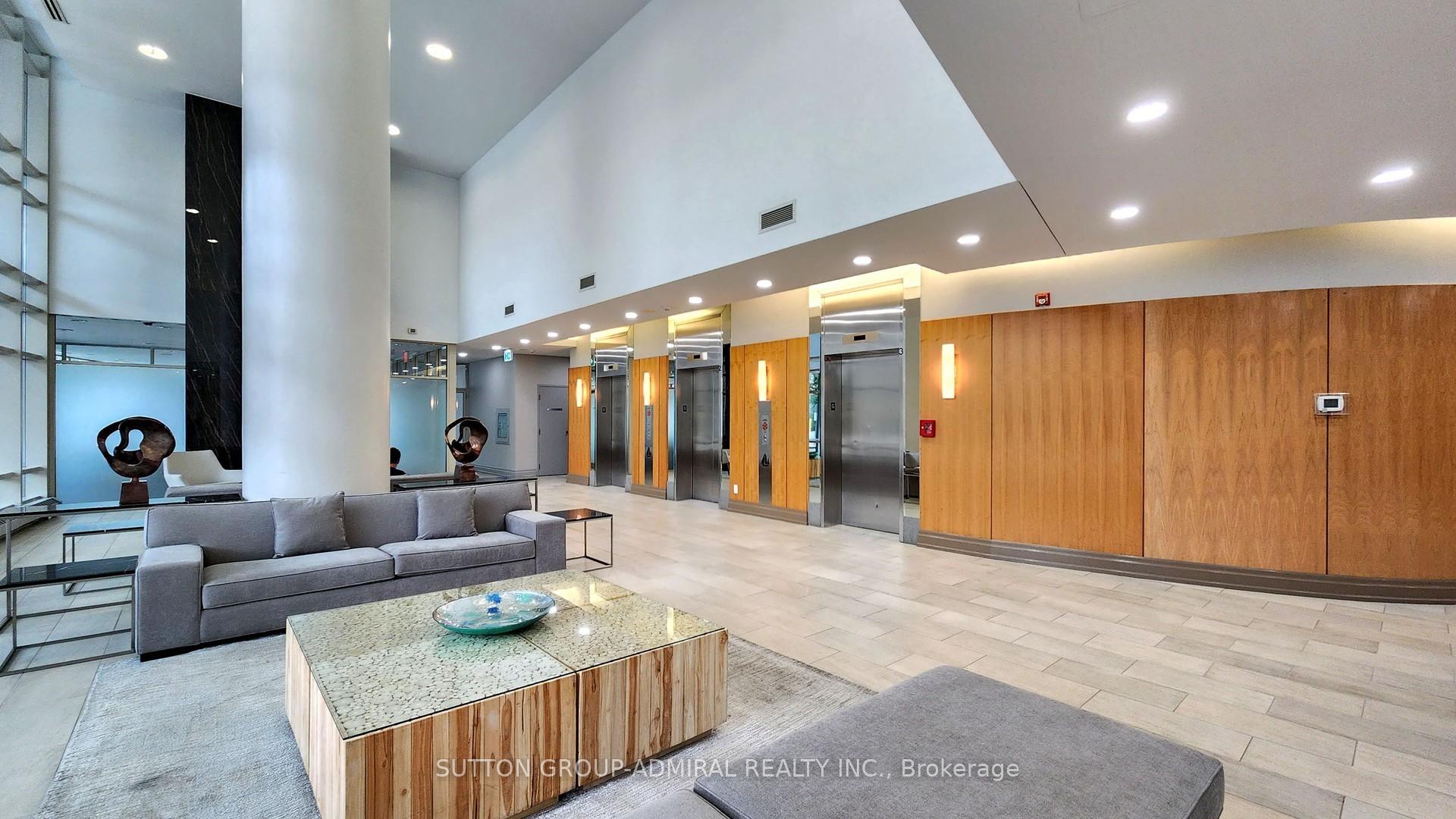 1 Bedroom Condo at 15 Windermere, Toronto For sale