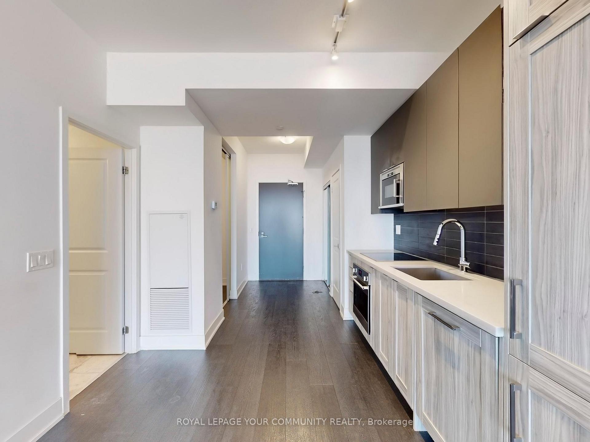 2 Bedrooms Condo at 2908 Highway 7, Vaughan For sale