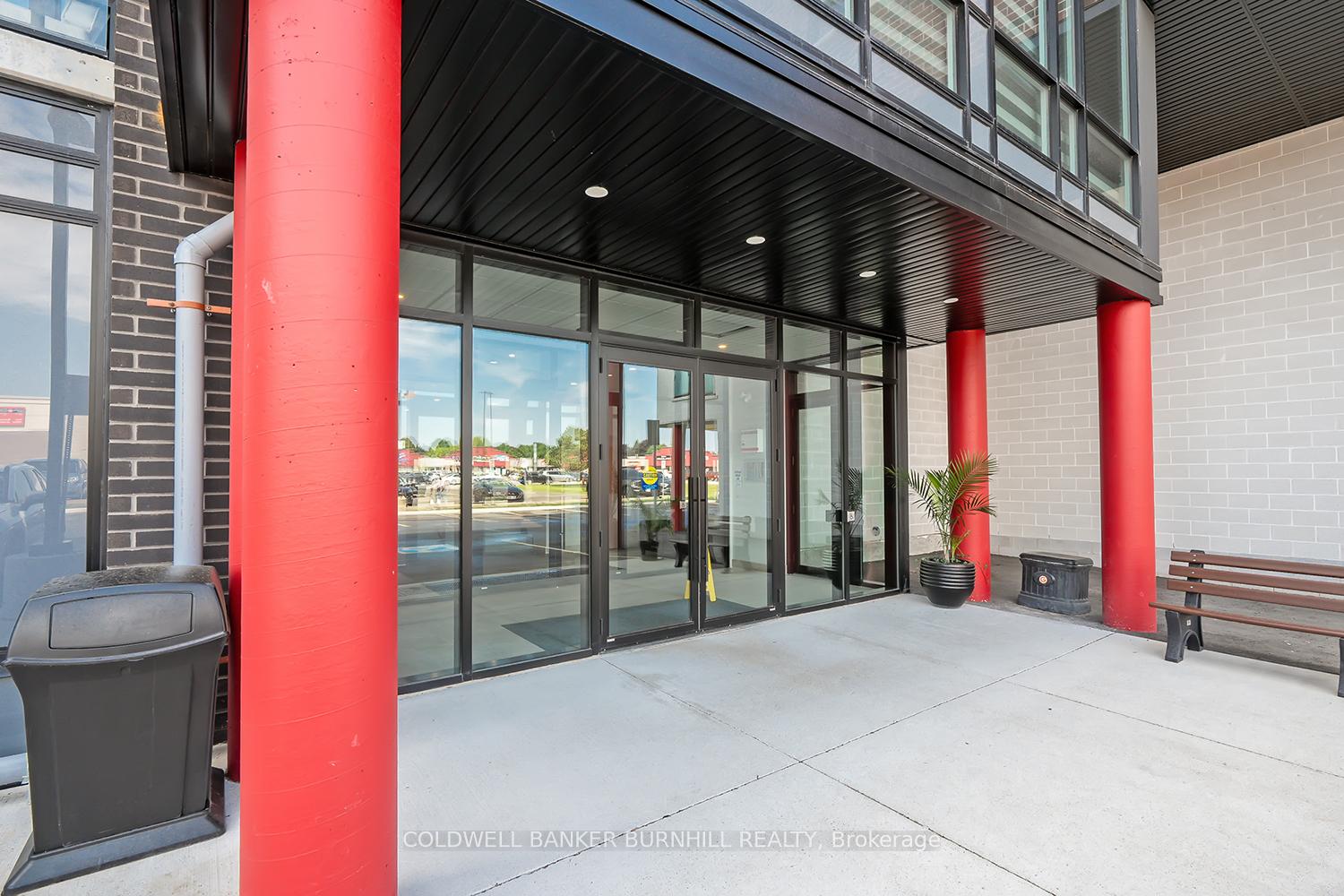 2 Bedrooms Condo at 5 Hamilton, Hamilton For sale