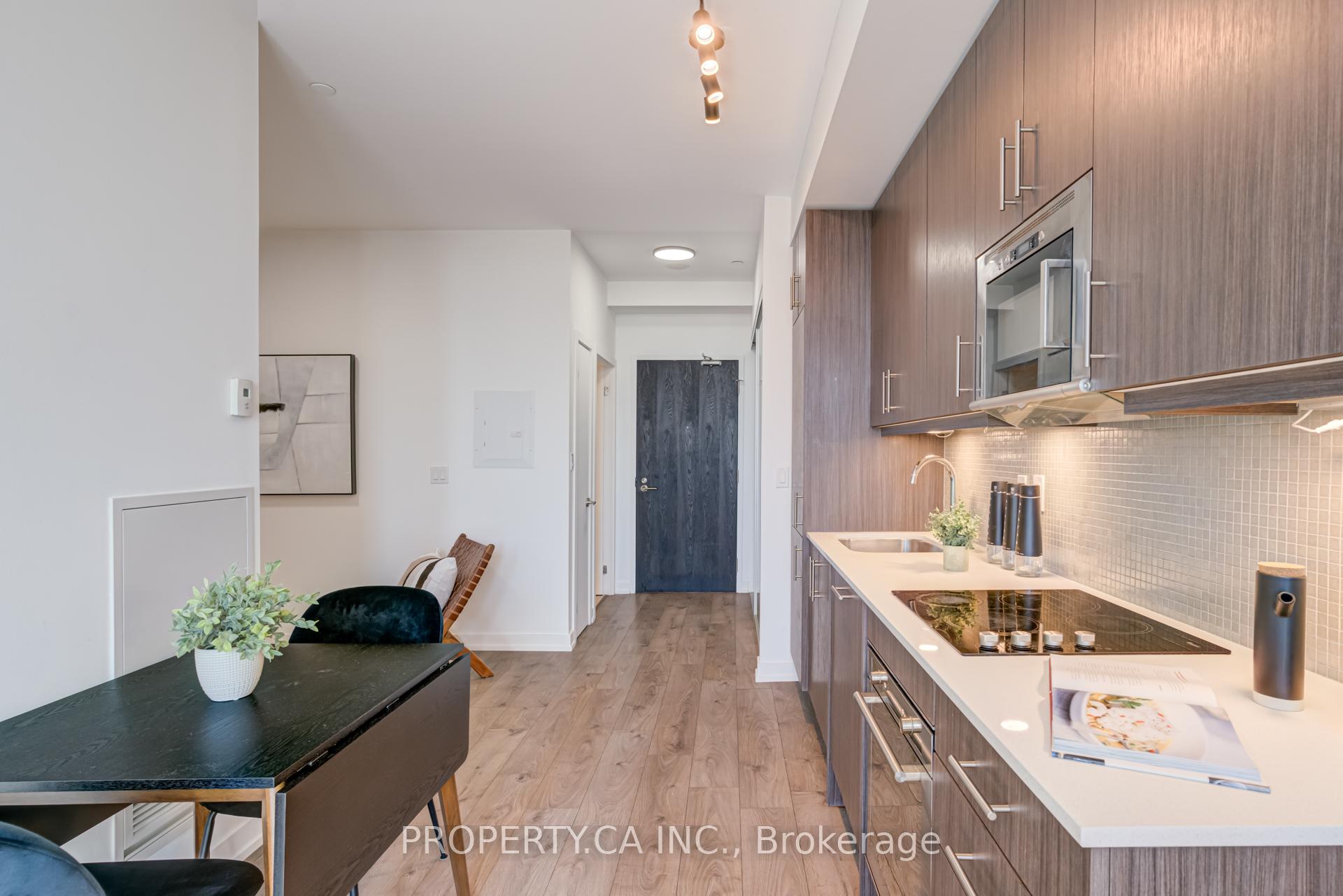 2 Bedrooms Condo at 297 College, Toronto For sale