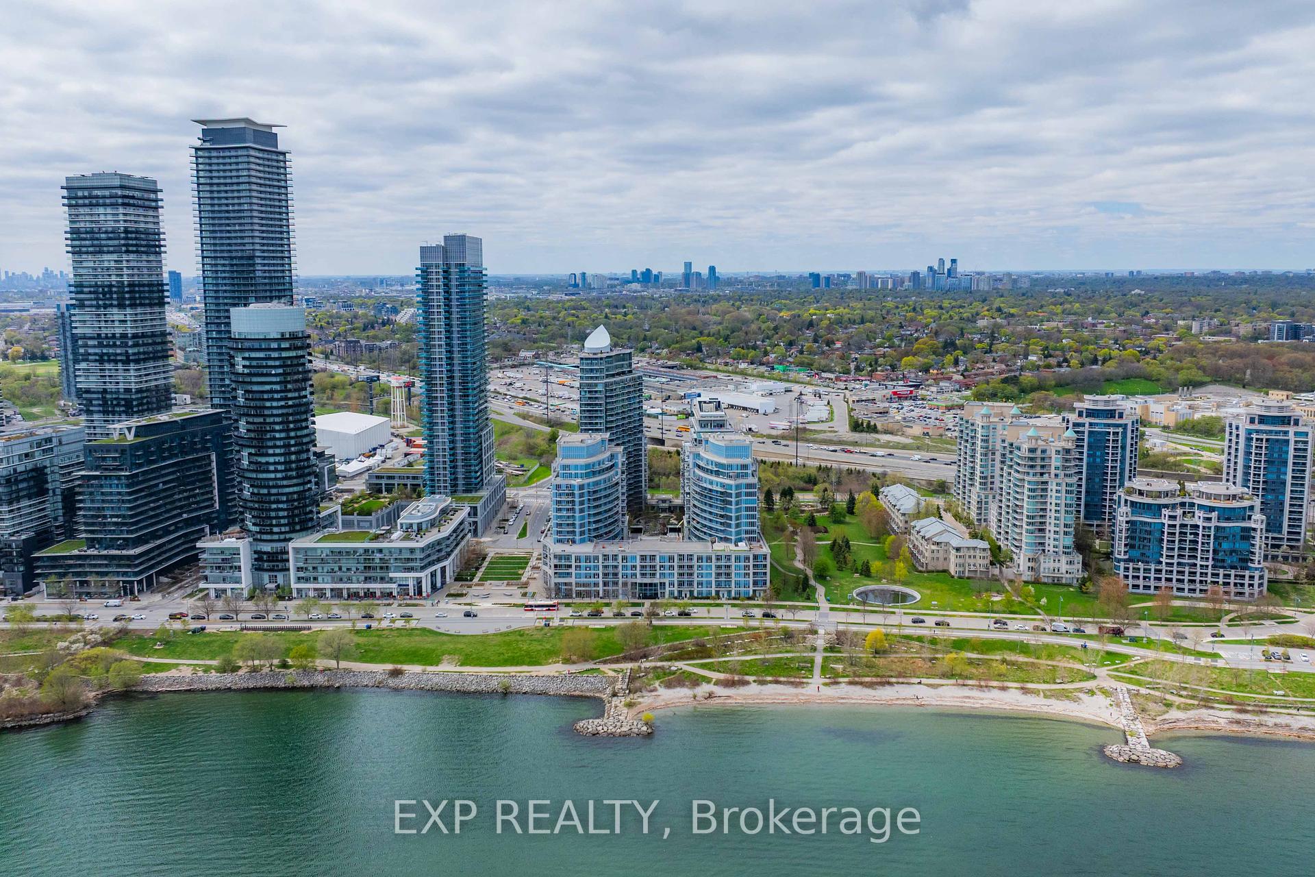 2 Bedrooms Condo at 2119 Lakeshore, Toronto For sale