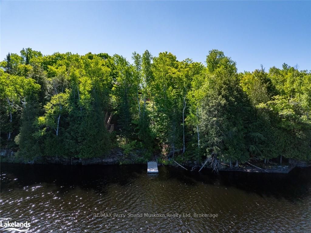 68 Pinewood Road, McDougall, ON P2A 2W7