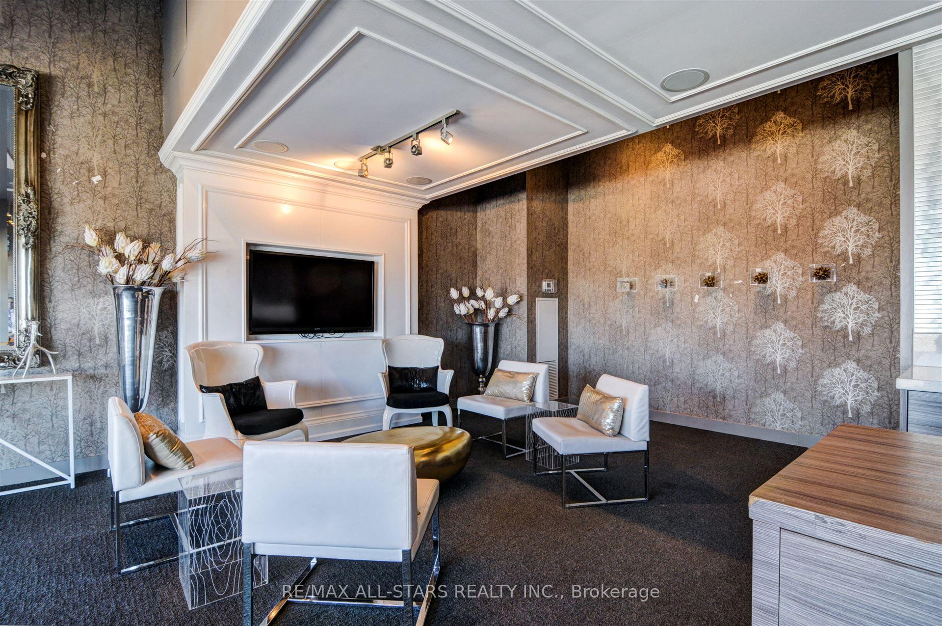 2 Bedrooms Condo at 510 King, Toronto For sale