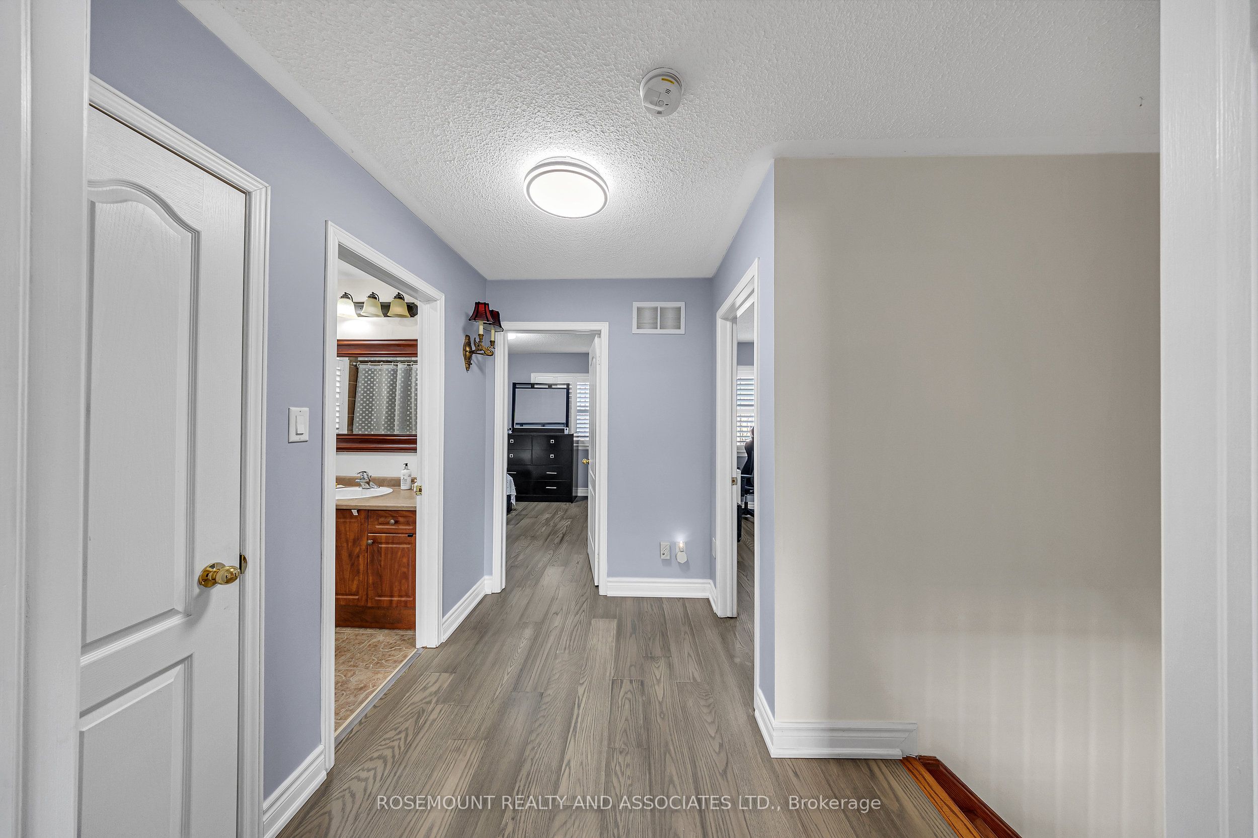 41 Barden Crescent, Ajax, ON L1Z 2A9