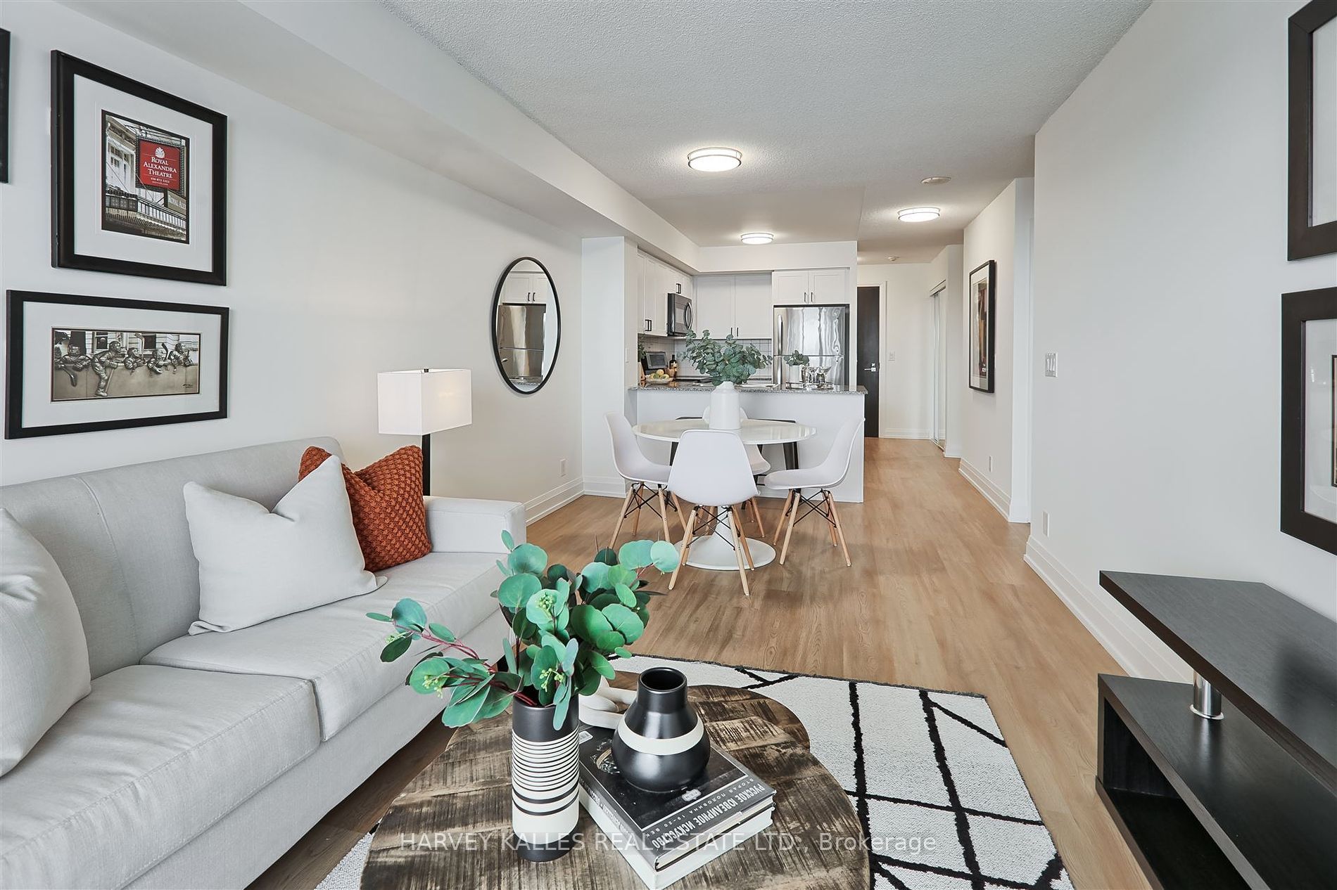 1070 Sheppard Avenue W 912