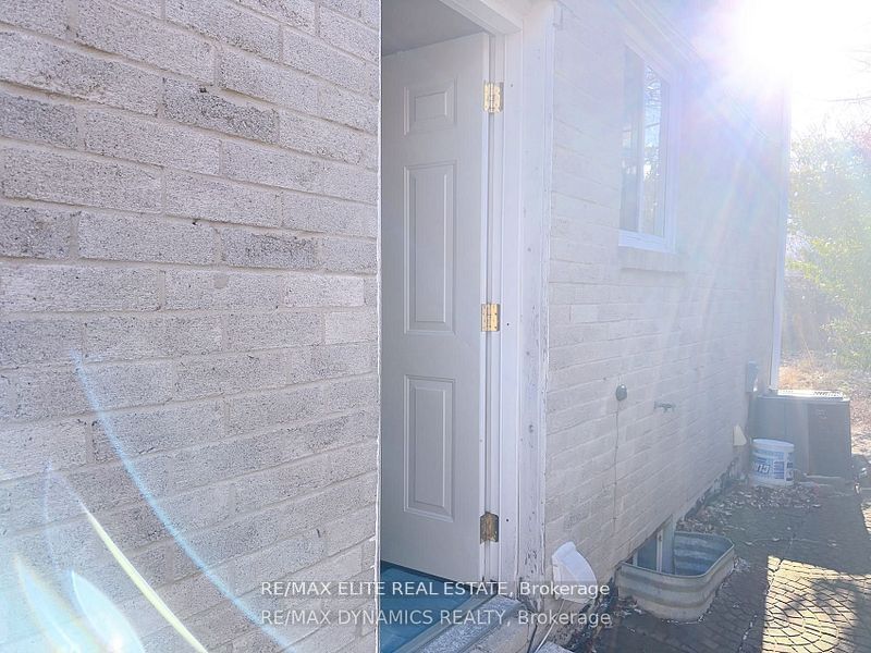 #Bsmt - 232 Avenue Road, Richmond Hill, ON L4C 7G5
