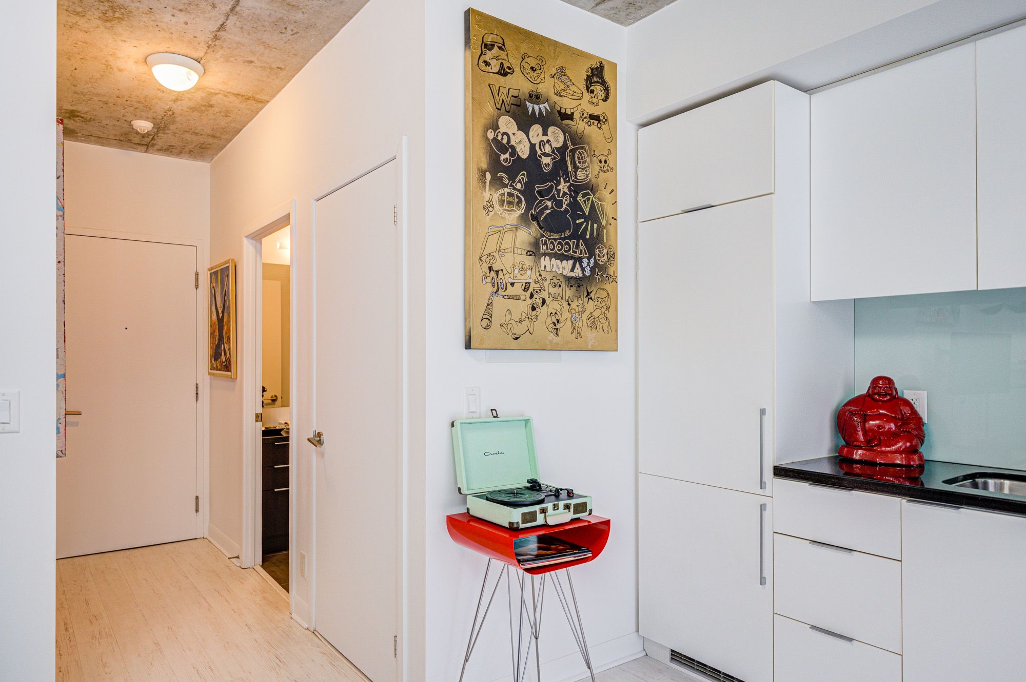 478 King Street W 318