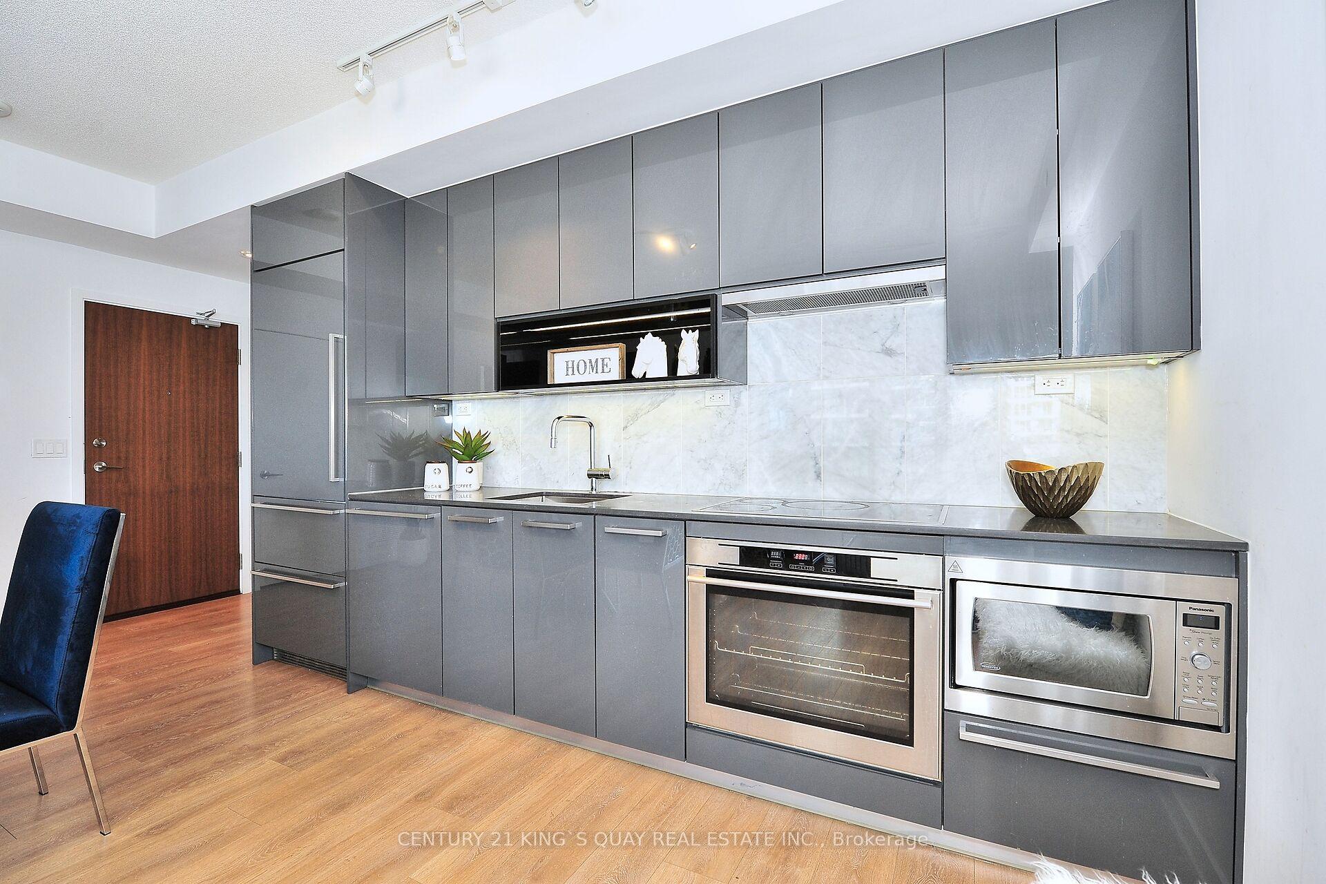 3 Bedrooms Condo at 115 McMahon, Toronto For sale
