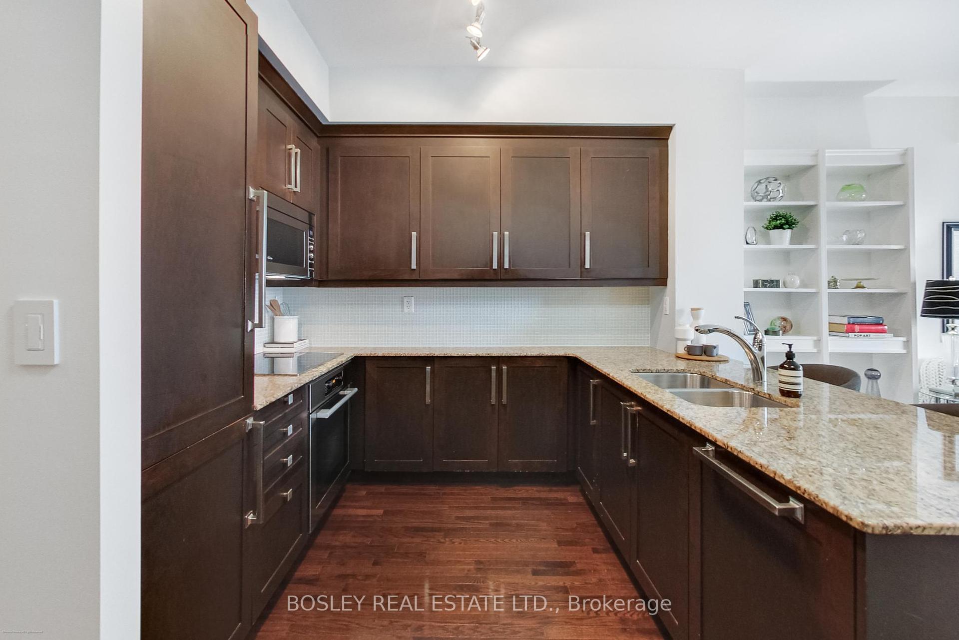 2 Bedrooms Condo at 1 Bedford, Toronto For sale