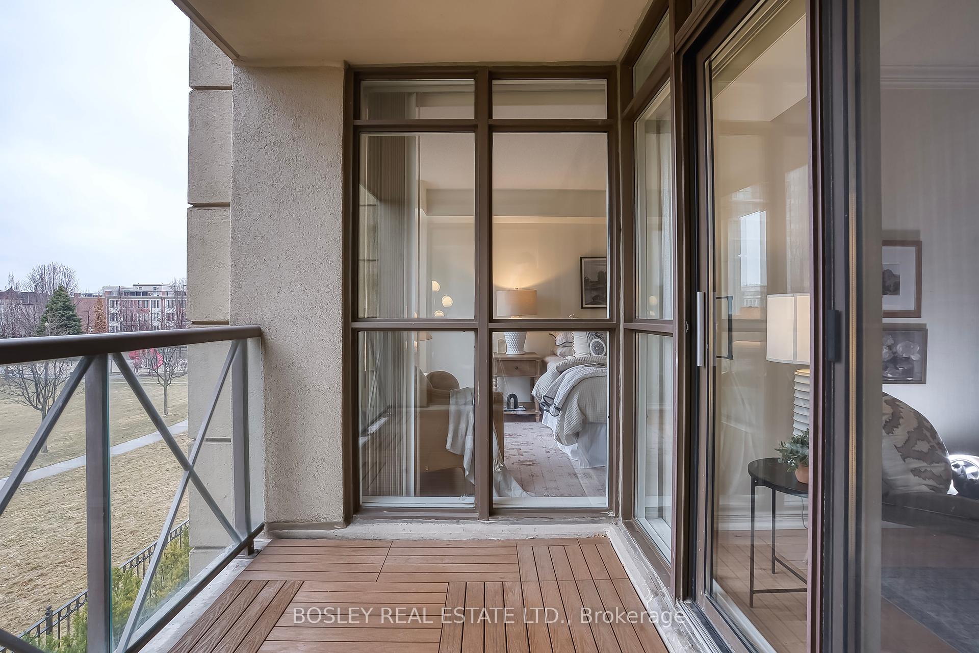 2 Bedrooms Condo at 51 Harrison Garden, Toronto For sale