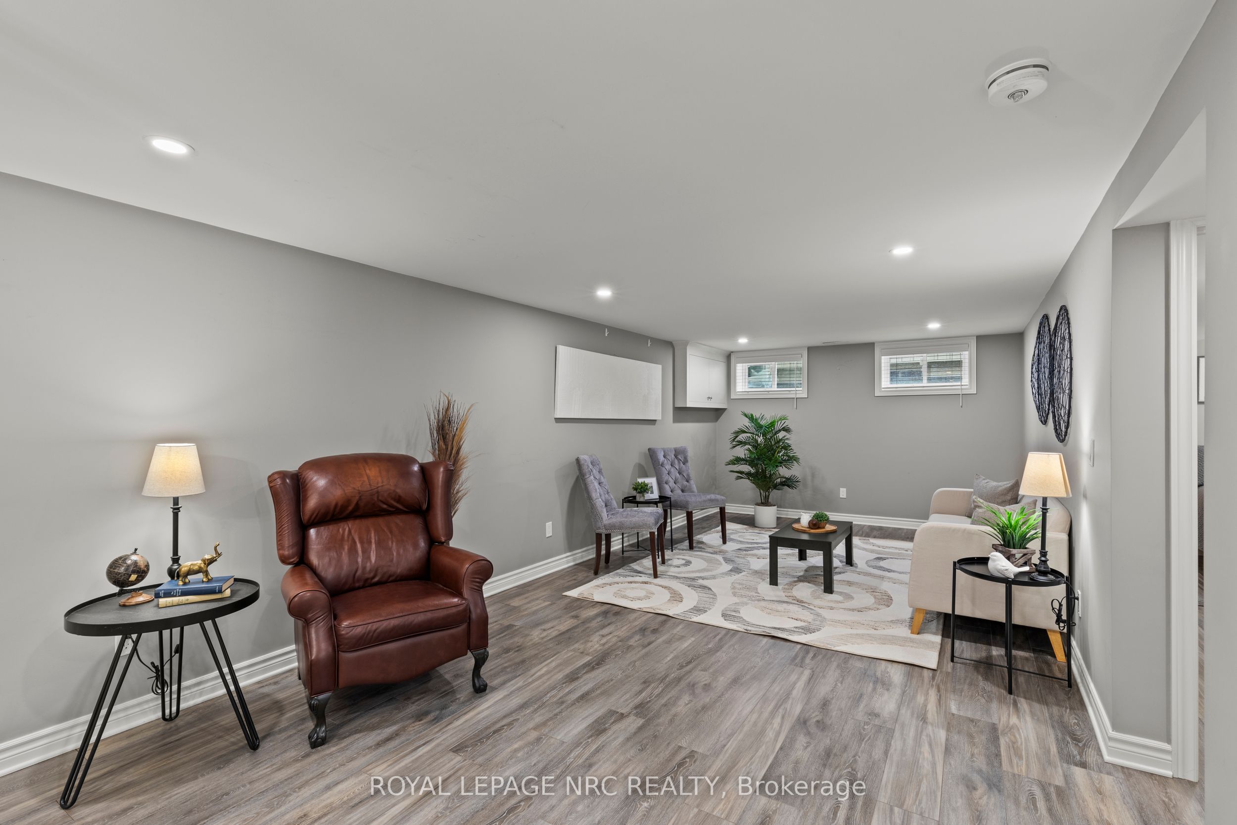 10 Whiteoak Drive