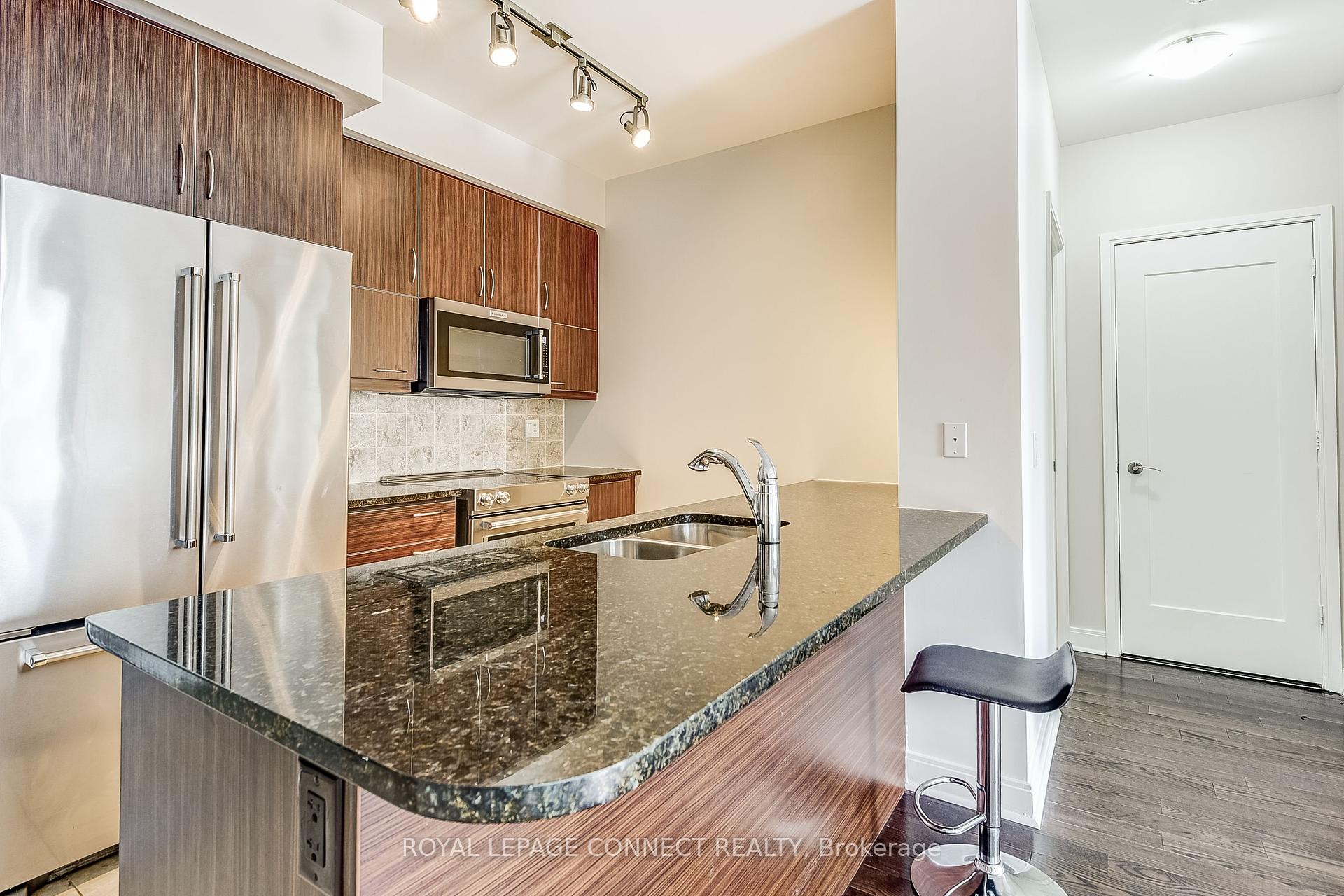 2 Bedrooms Condo at 825 Church, Toronto For sale