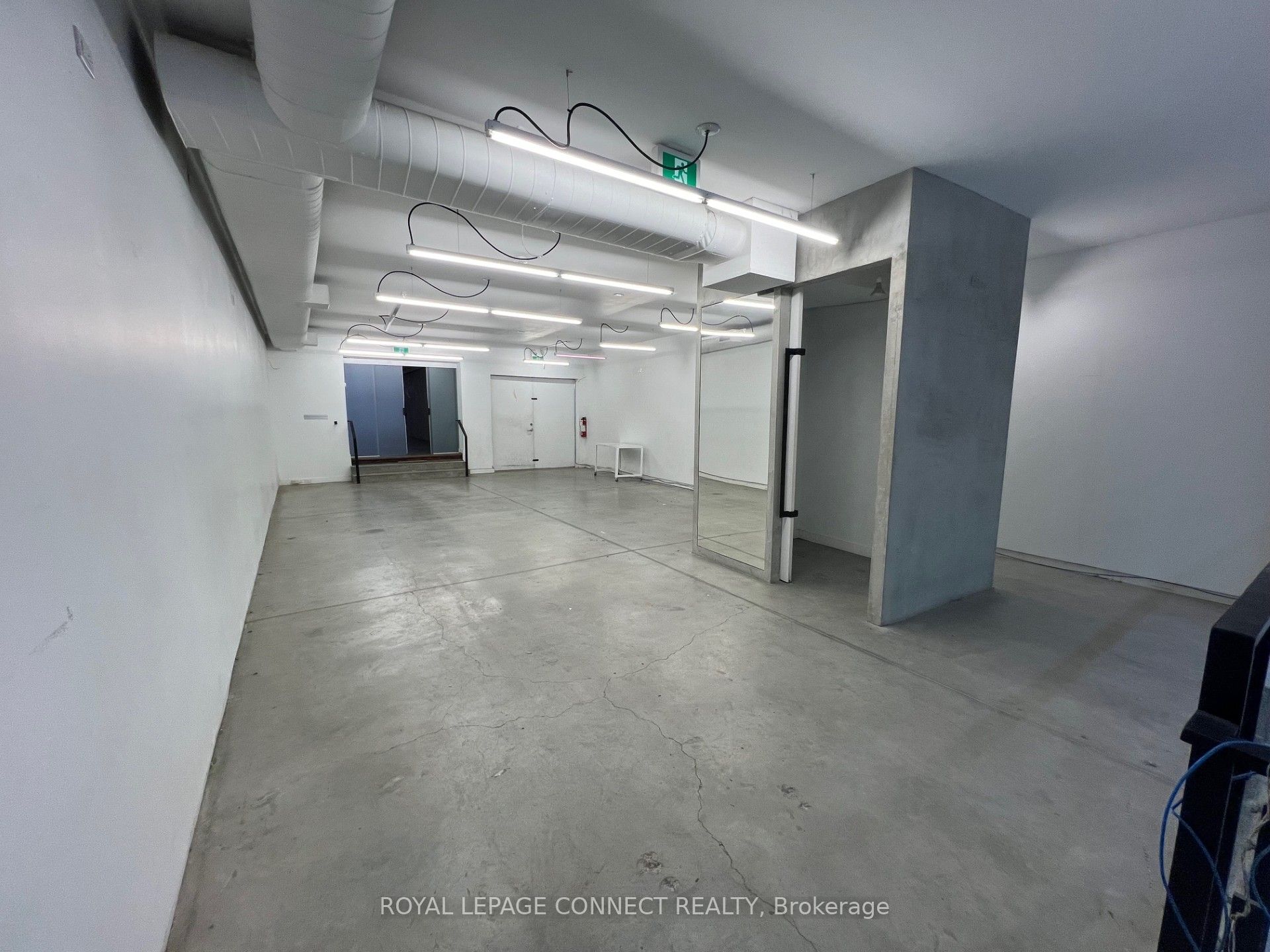 406 Roncesvalles Avenue, #Main