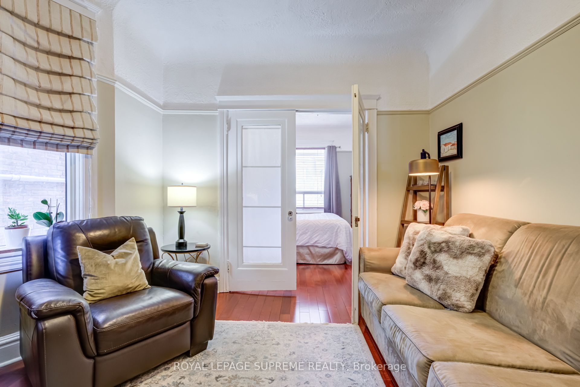 253 Beatrice Street, Toronto, ON M6G 3E9