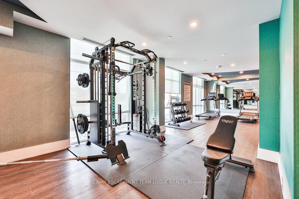 2 Bedrooms Condo at 450 Dundas,  Hamilton For sale