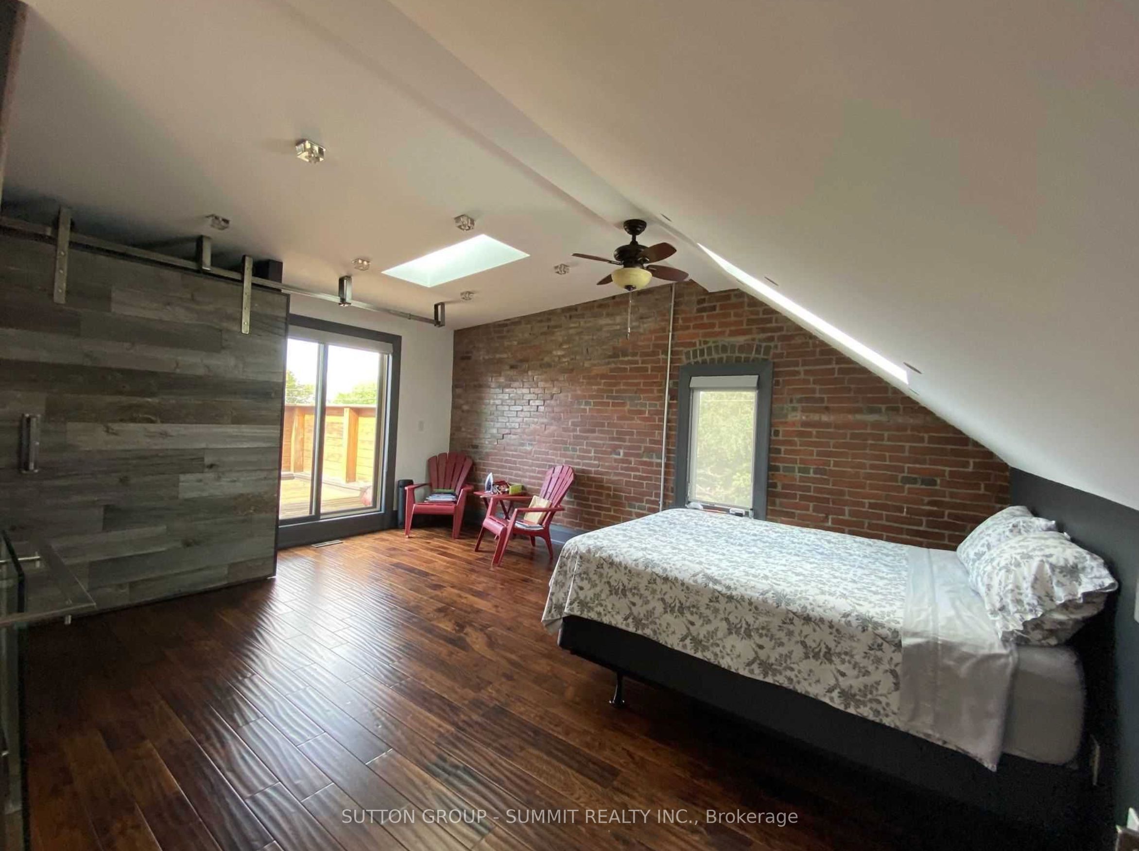 1 Columbine Avenue S, #Upper