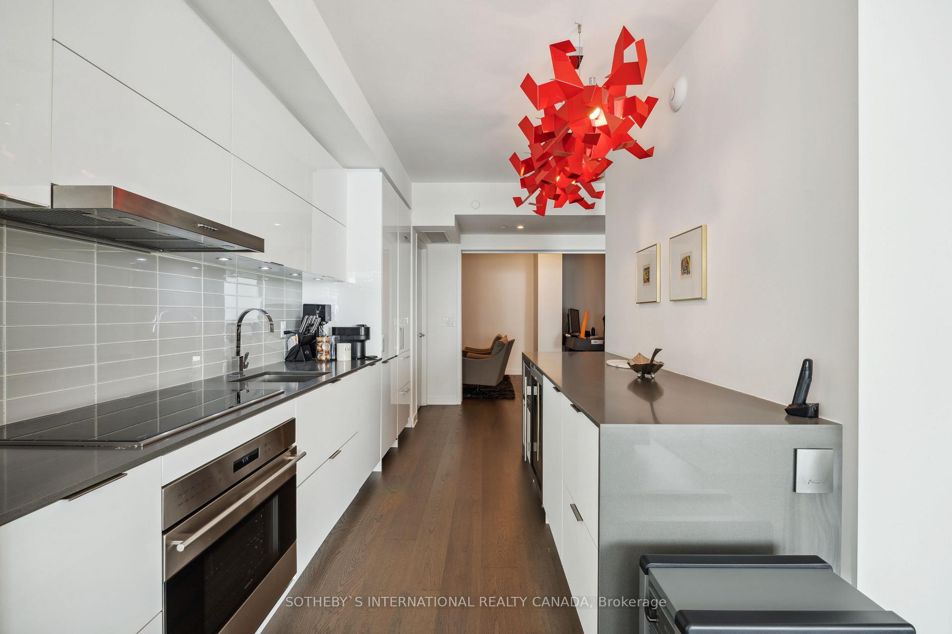 3 Bedrooms Condo at 1 Bloor,  Toronto For sale