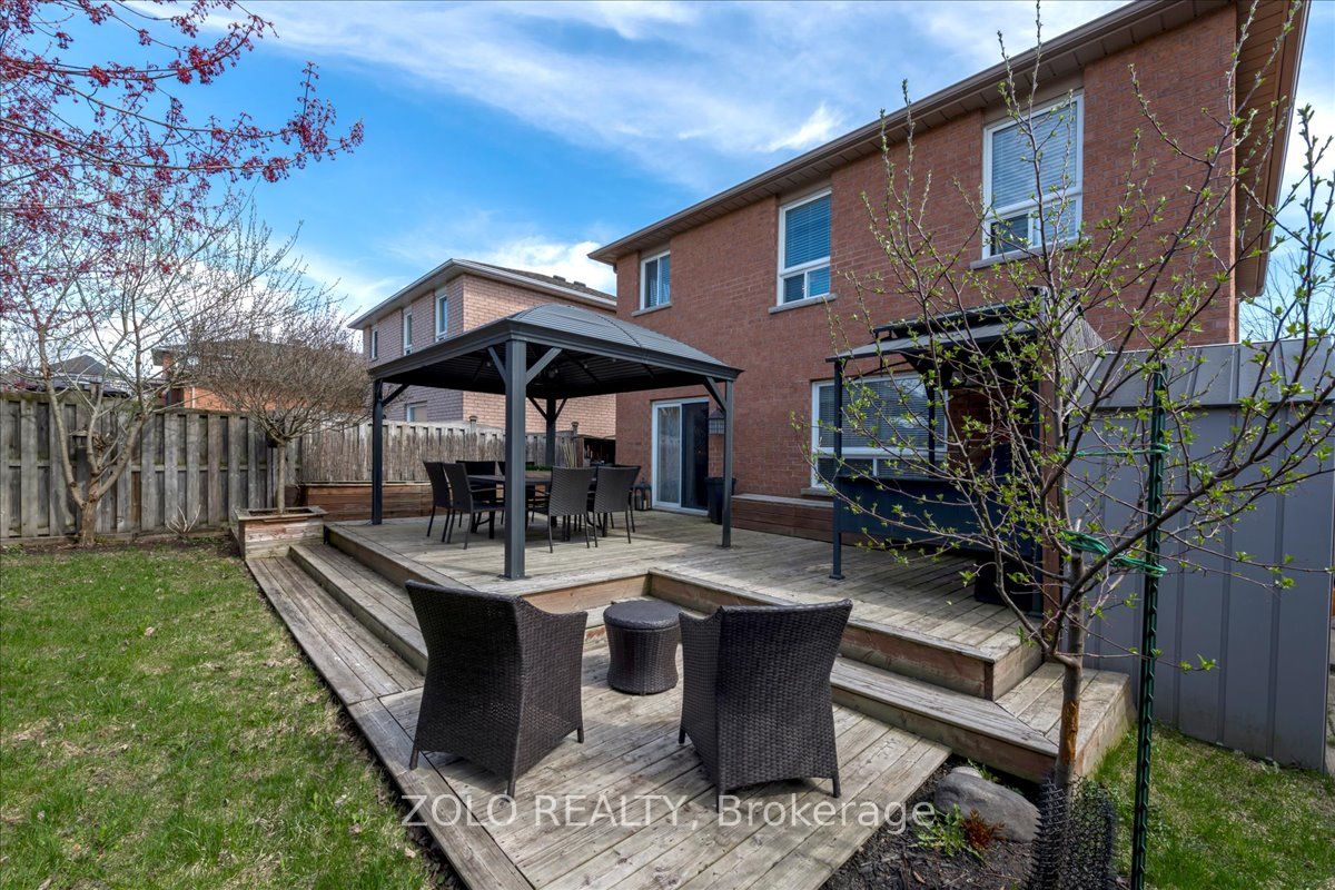 12 catherine Drive, Barrie, ON L4N 0Y5