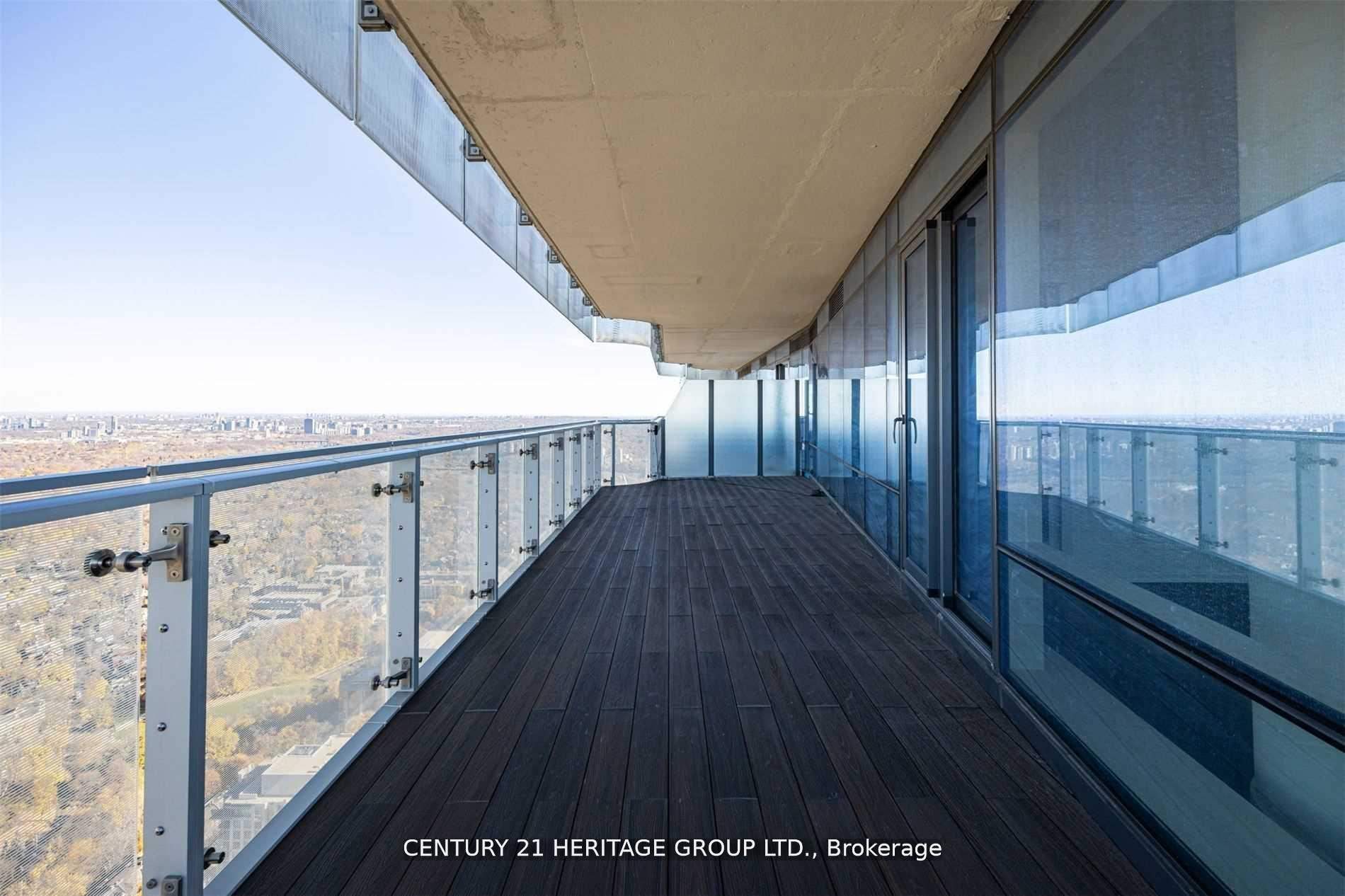 2 Bedrooms Condo at 1 Bloor, Toronto For sale